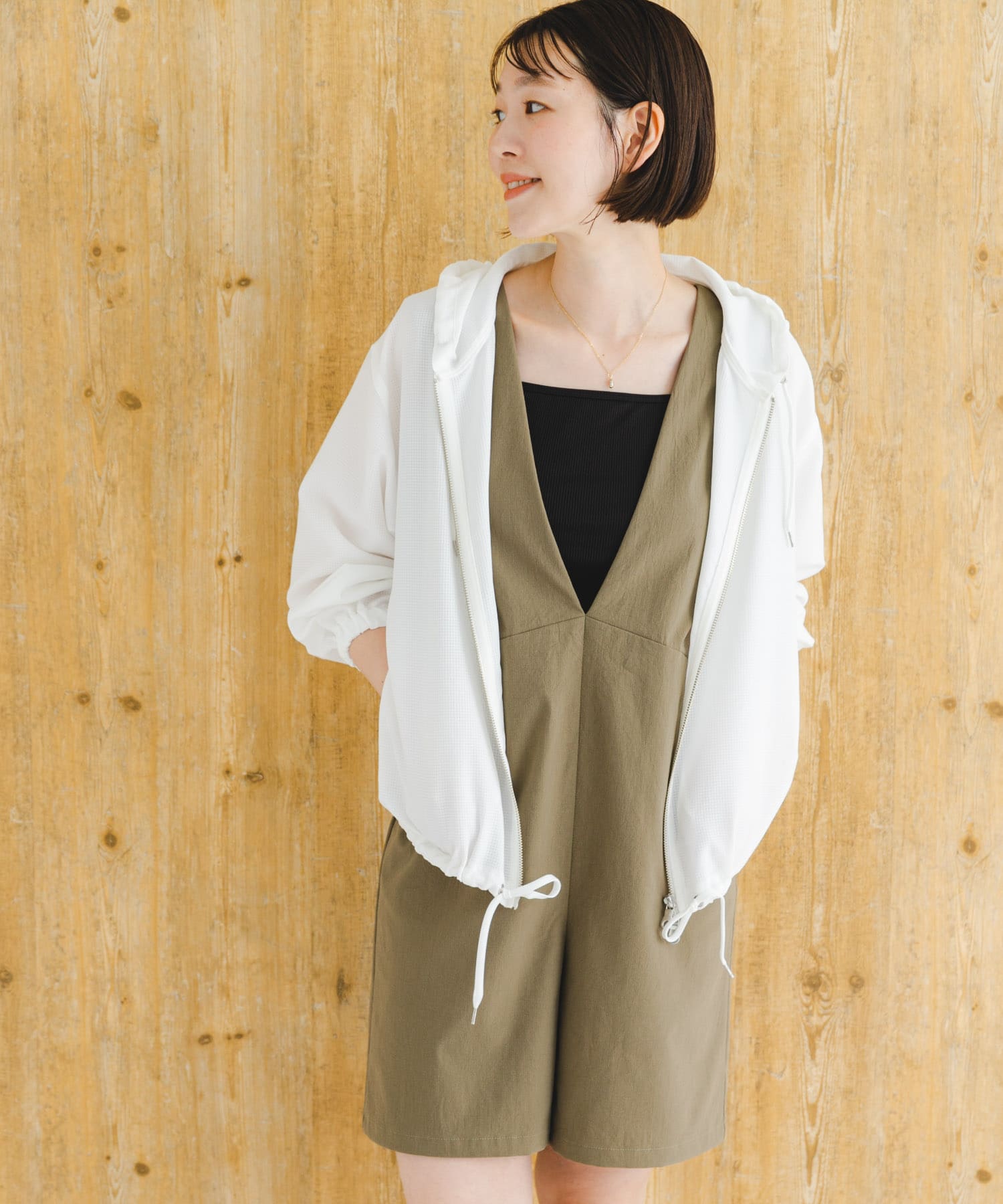 KHAKI