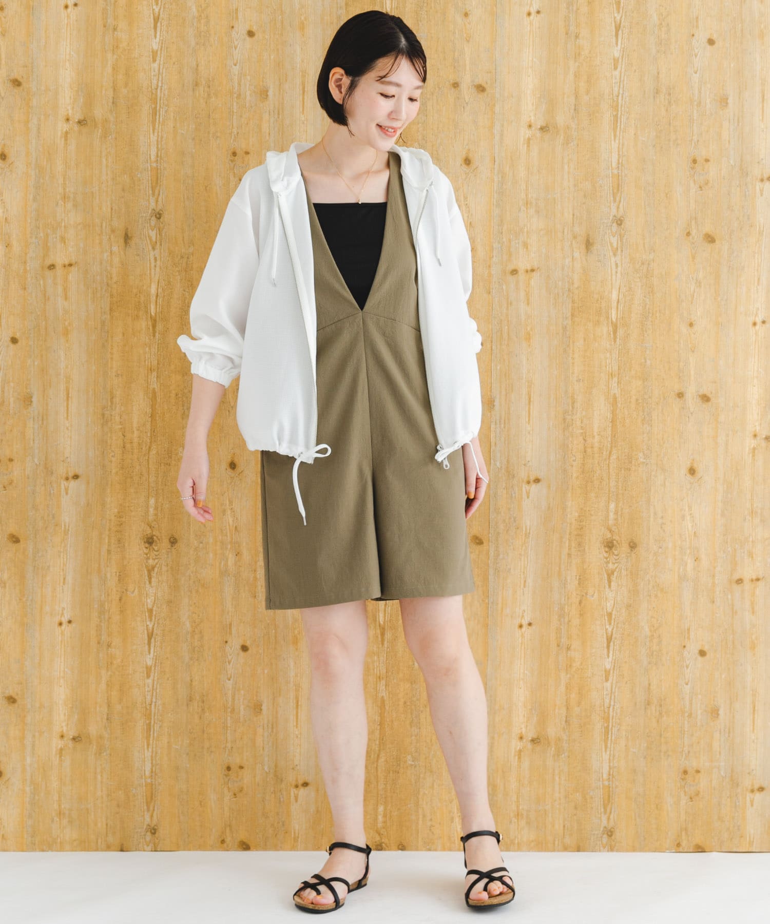 KHAKI