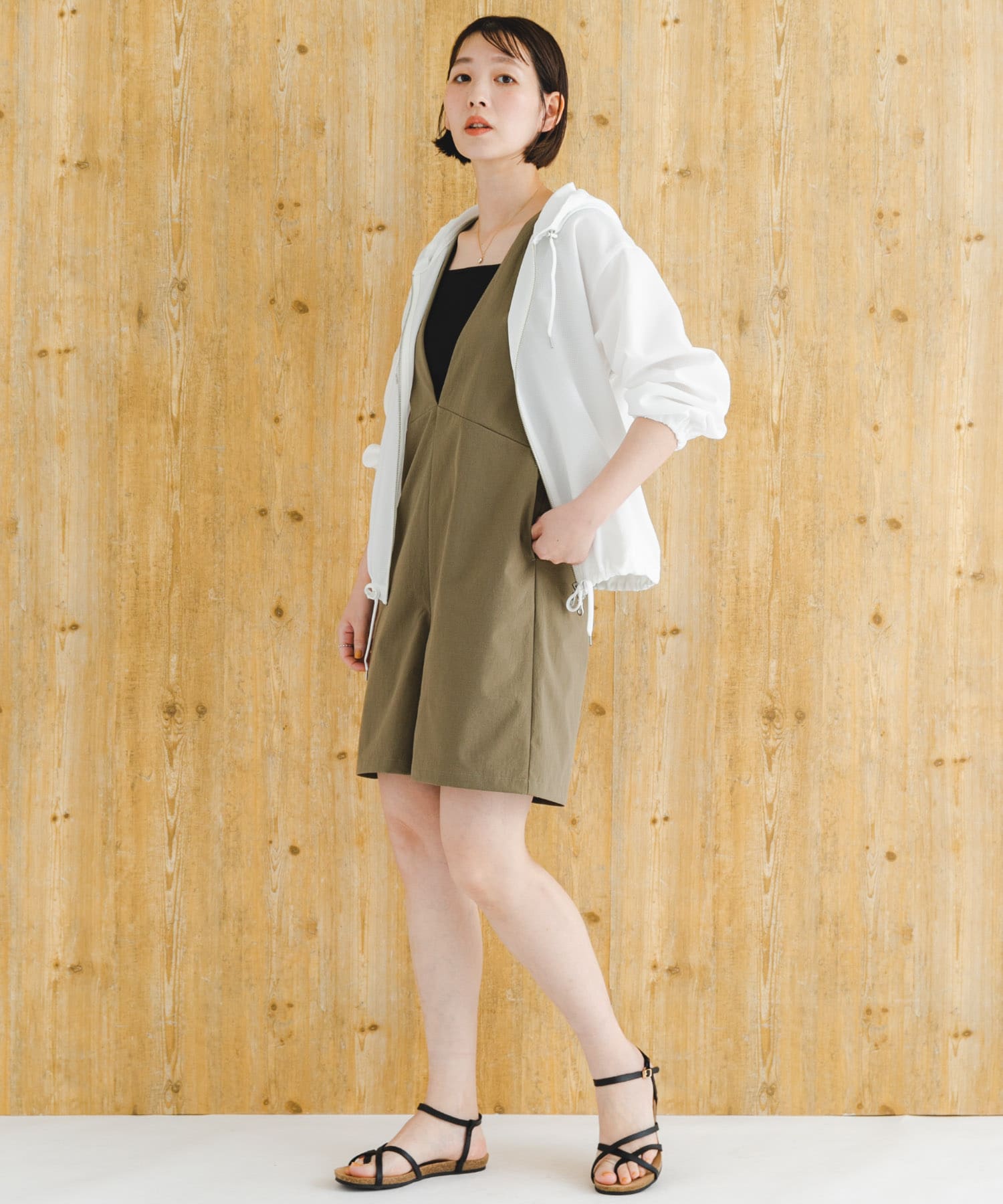 KHAKI