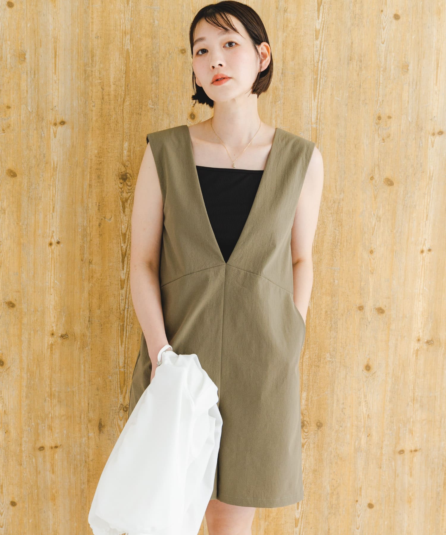 KHAKI