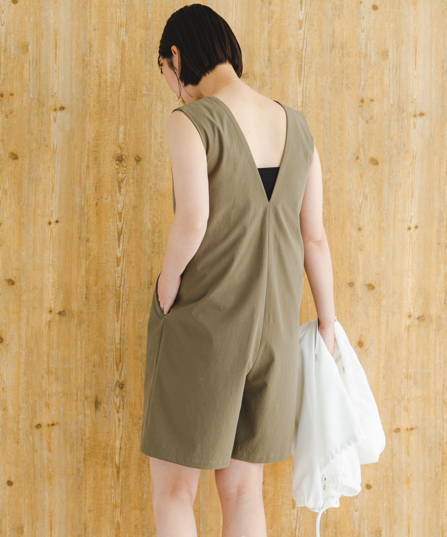KHAKI
