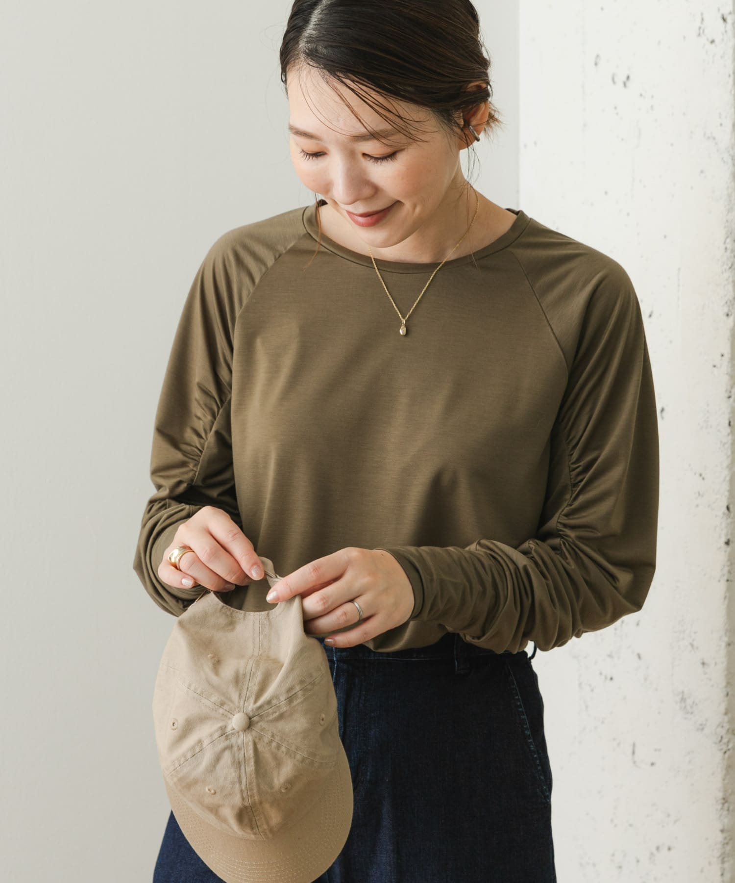 KHAKI