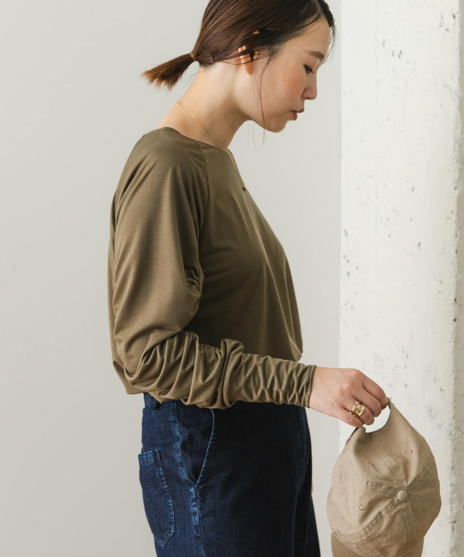 KHAKI