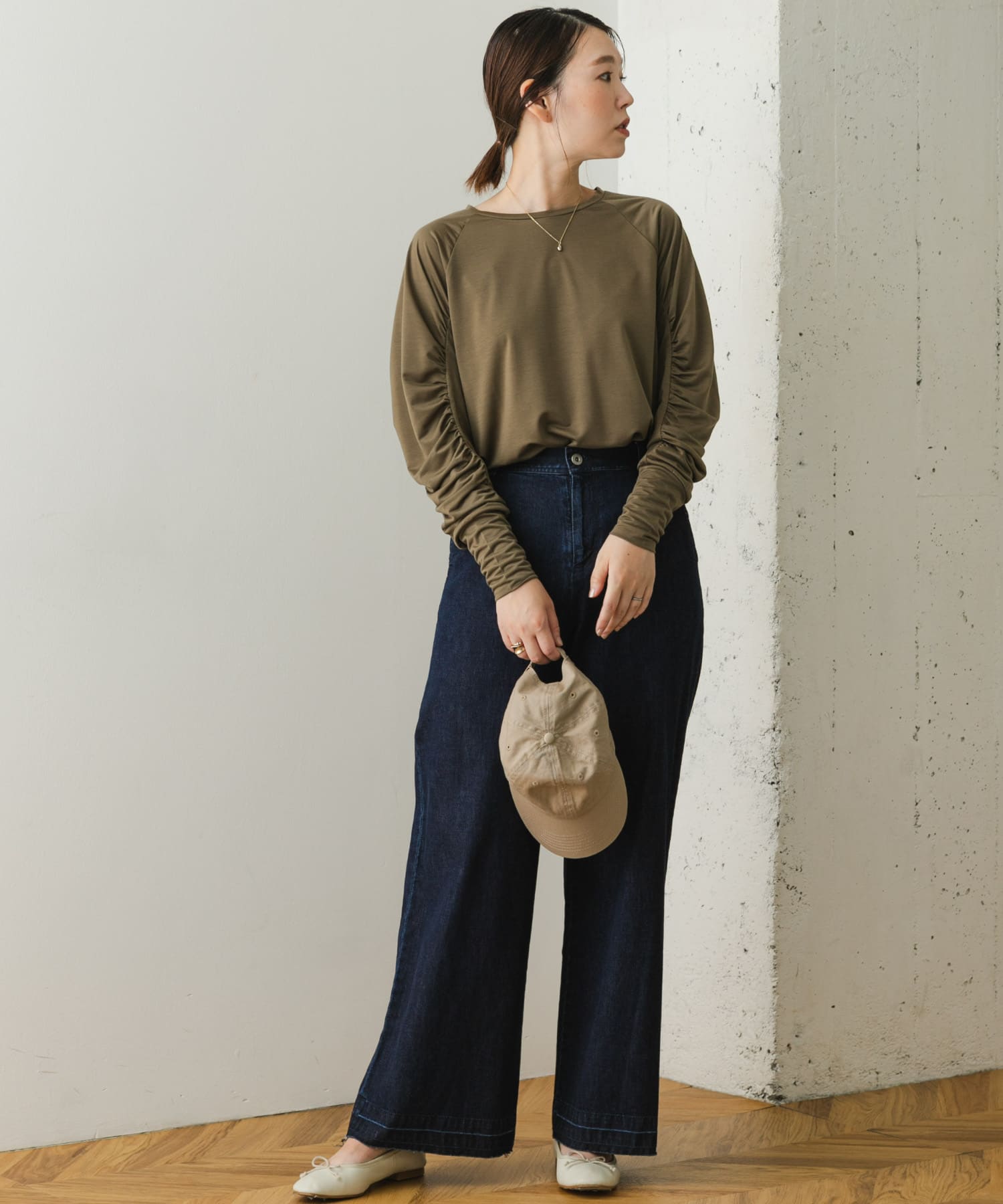 KHAKI