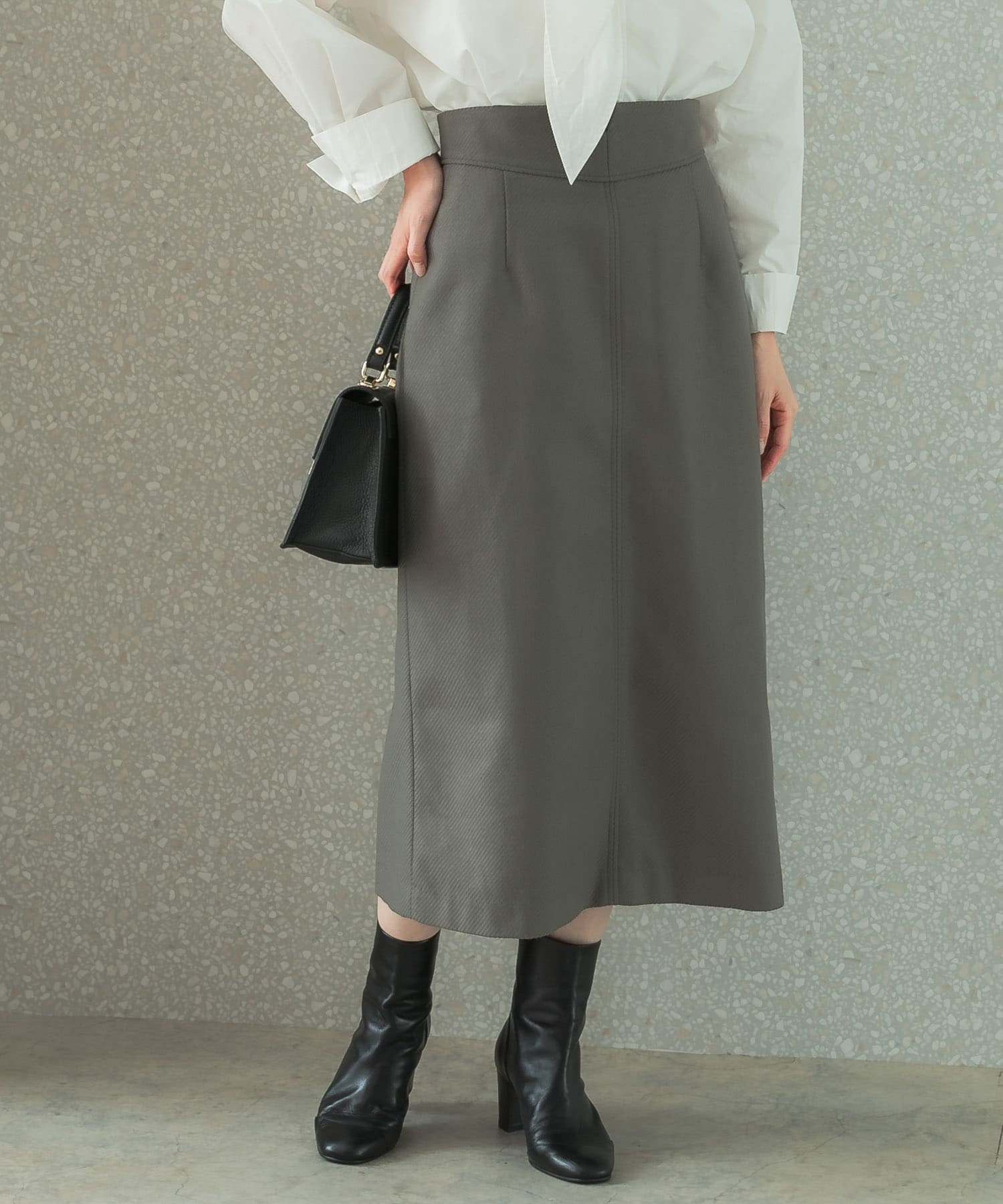 GRAY