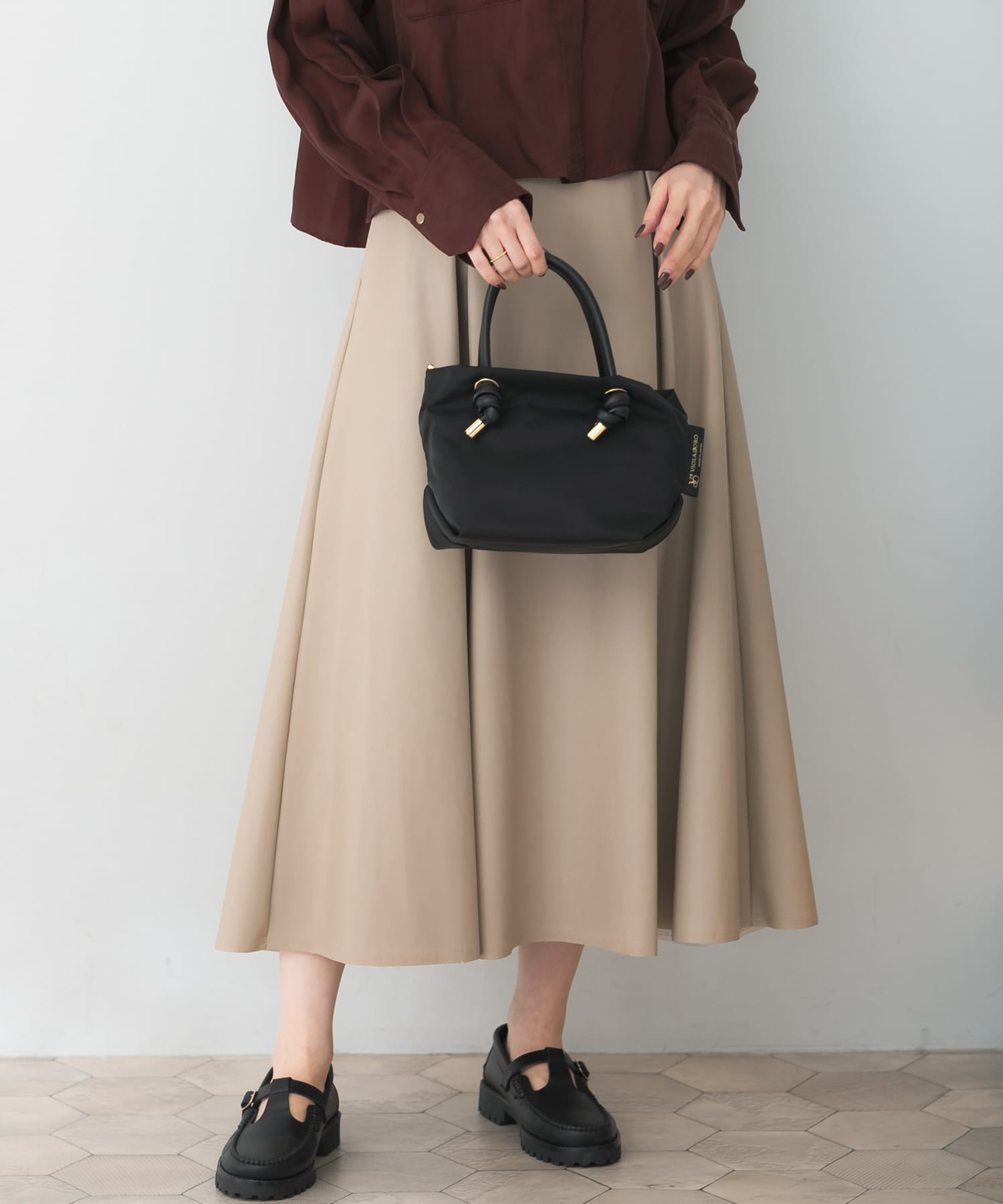 L.BEIGE
