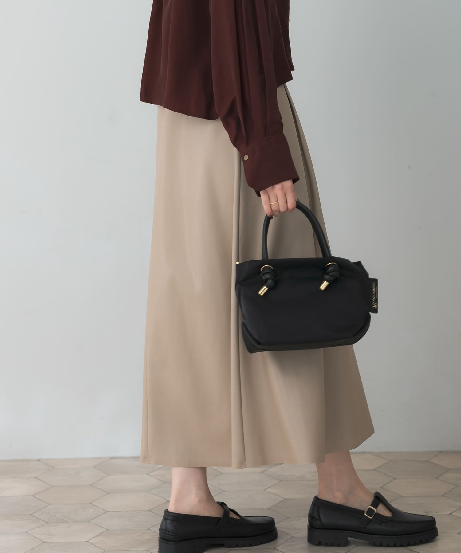 L.BEIGE
