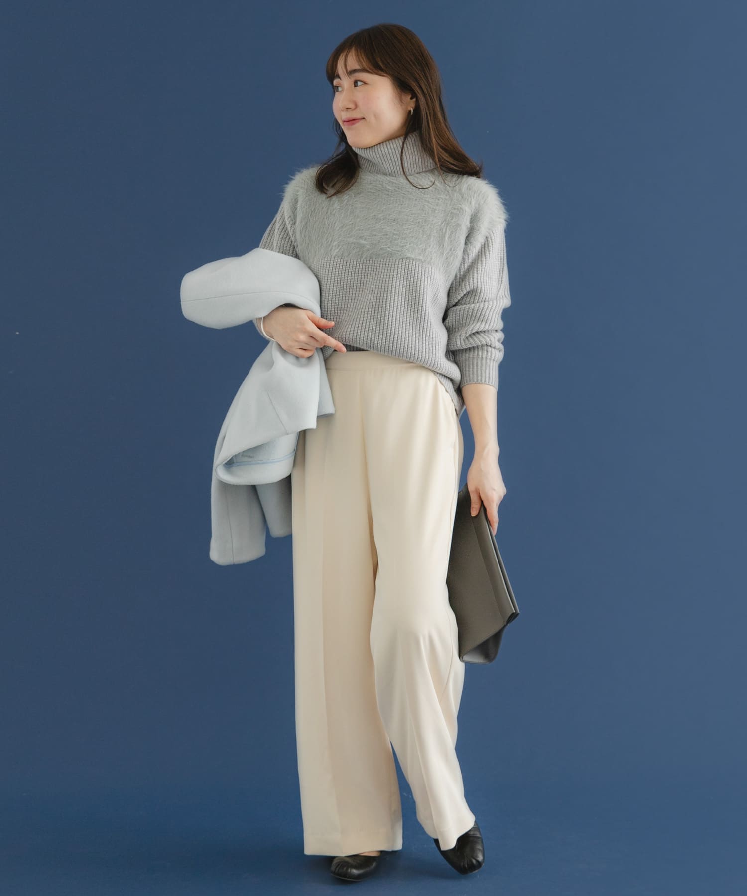 GRAY