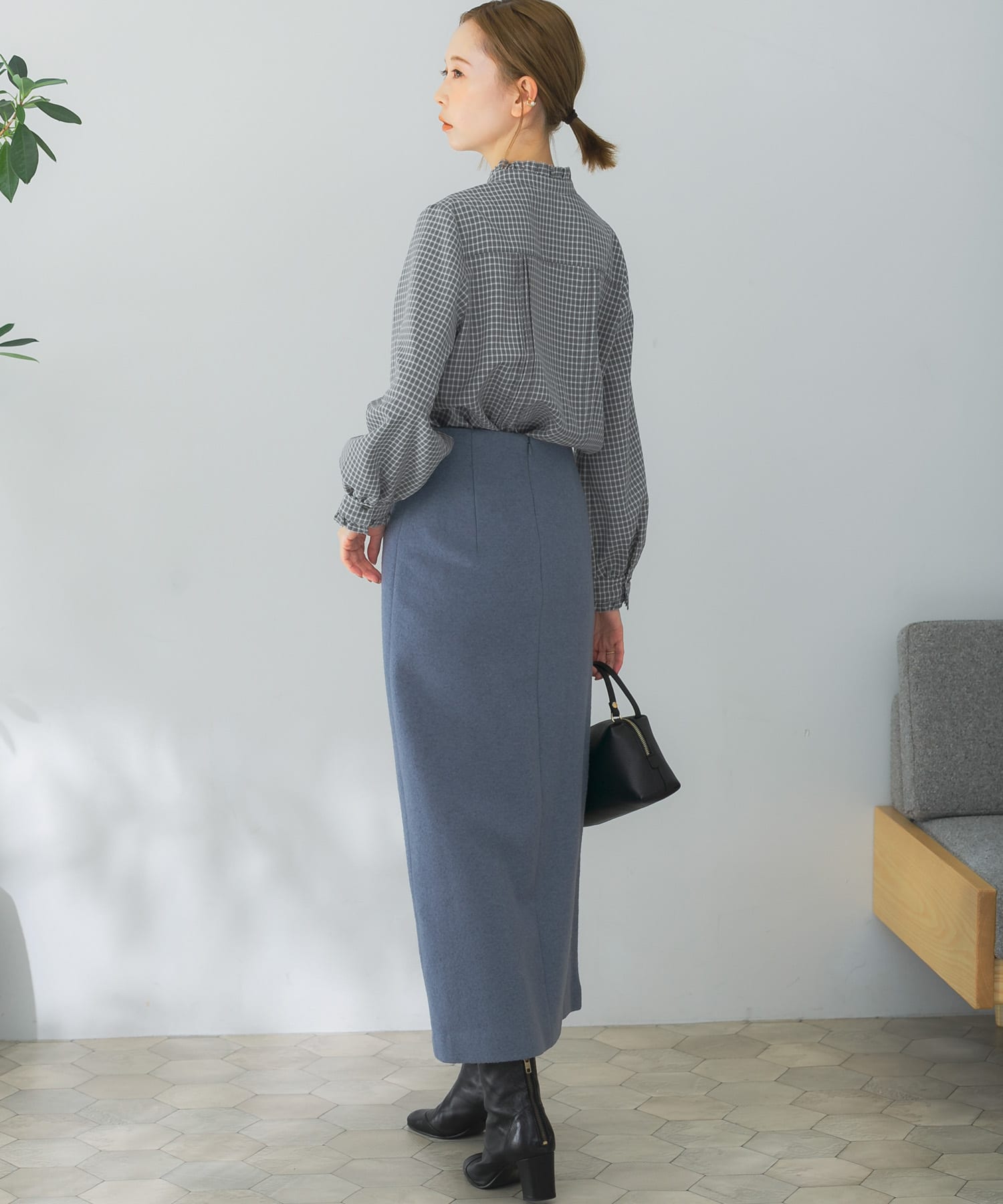 B/GRAY
