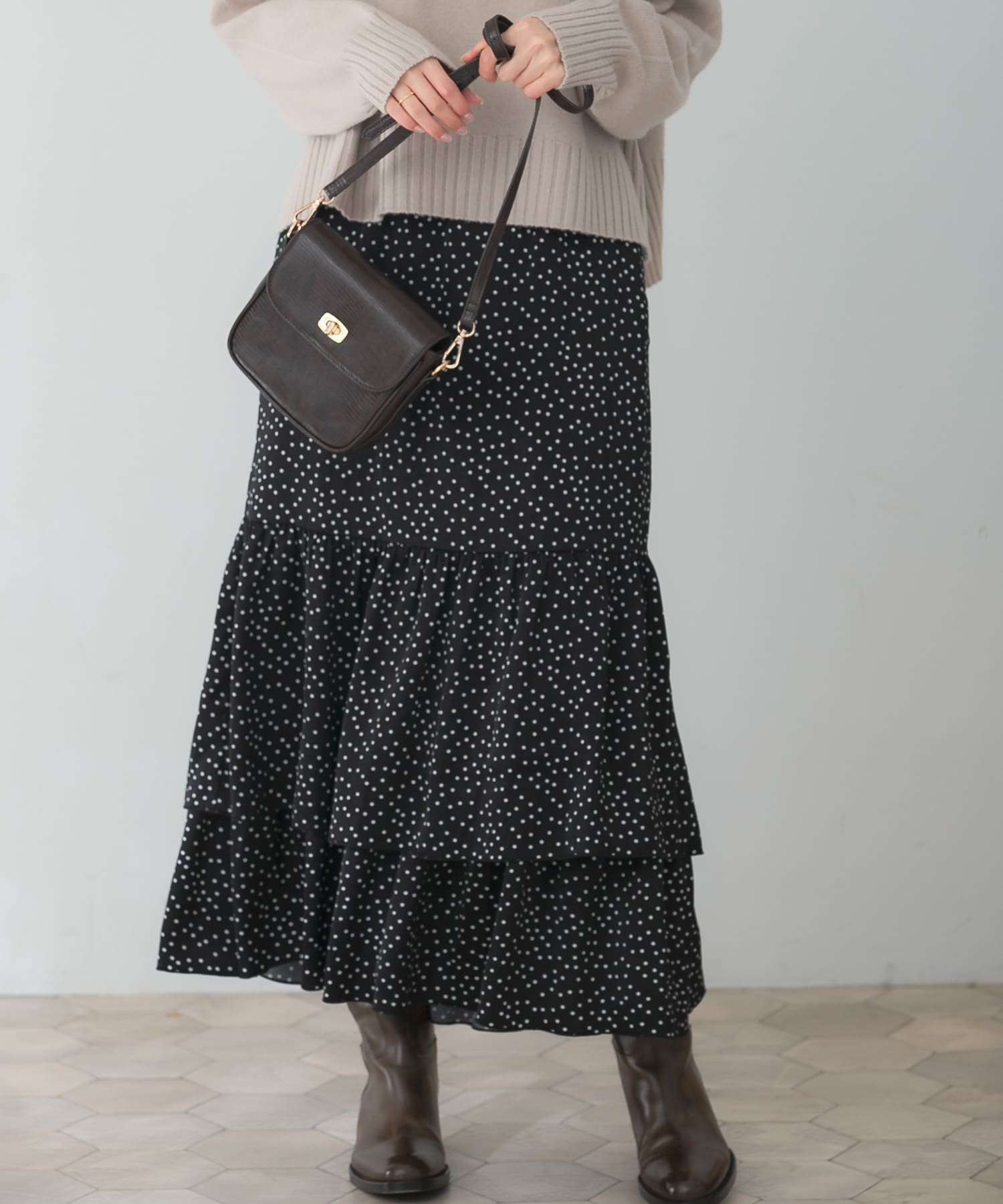 BLACK DOT
