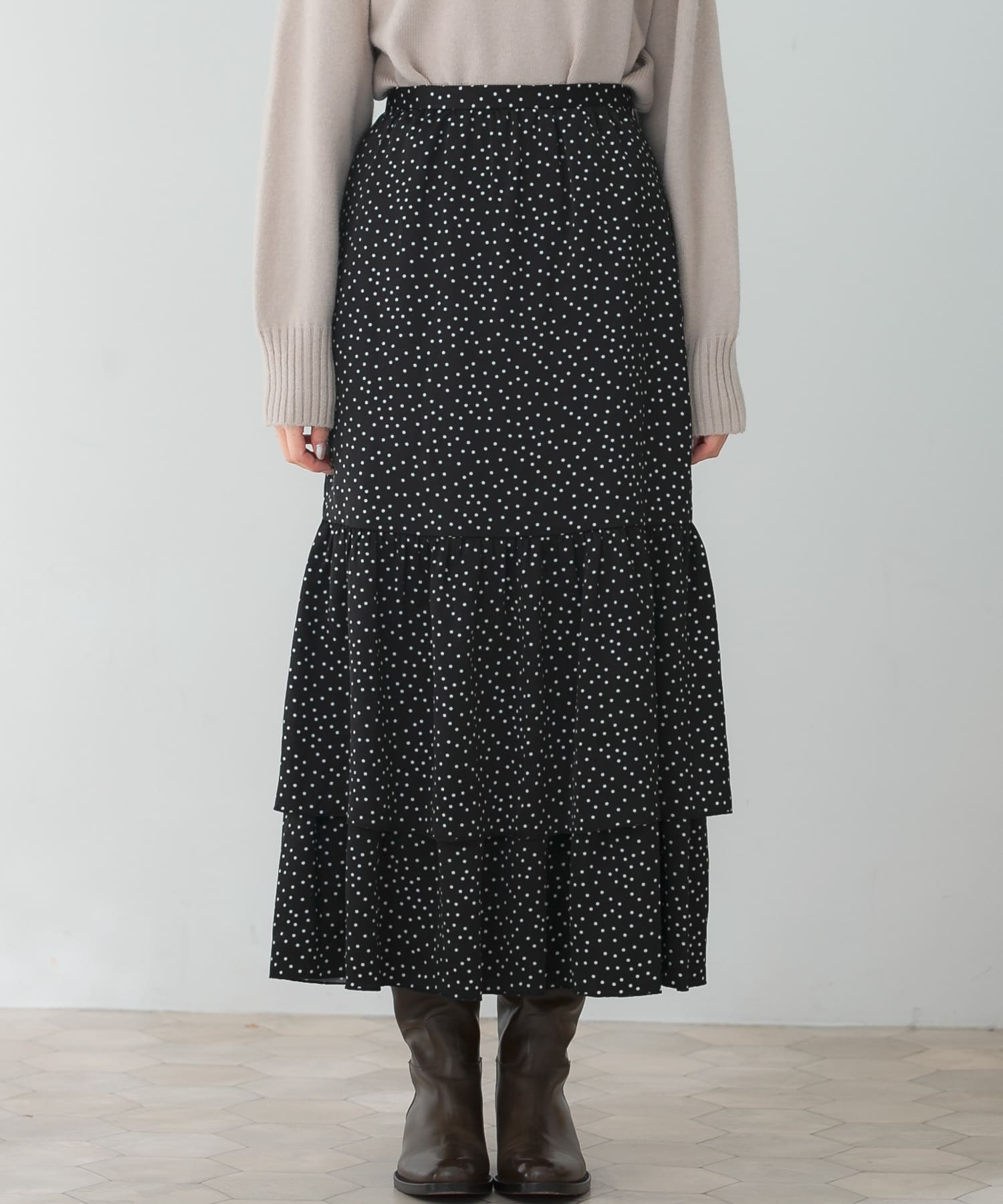 BLACK DOT