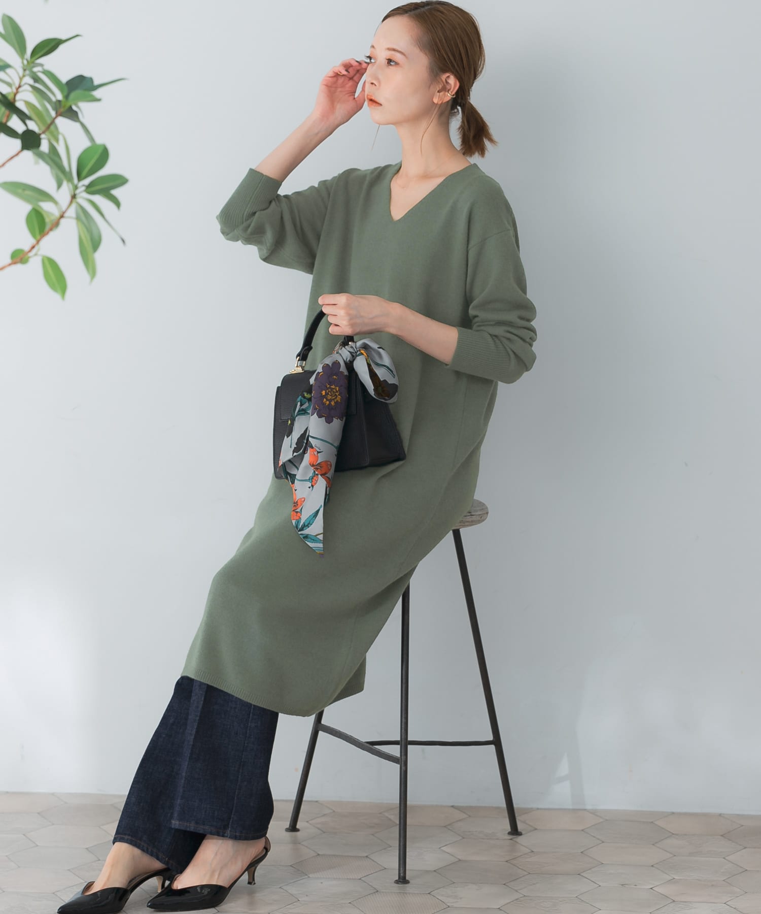 GREEN