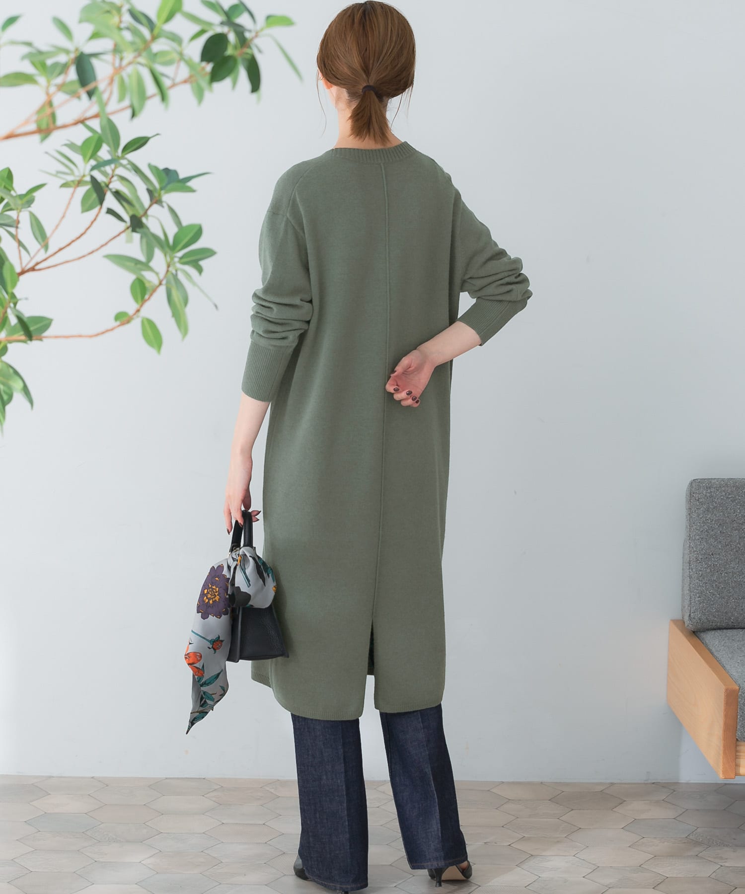 GREEN