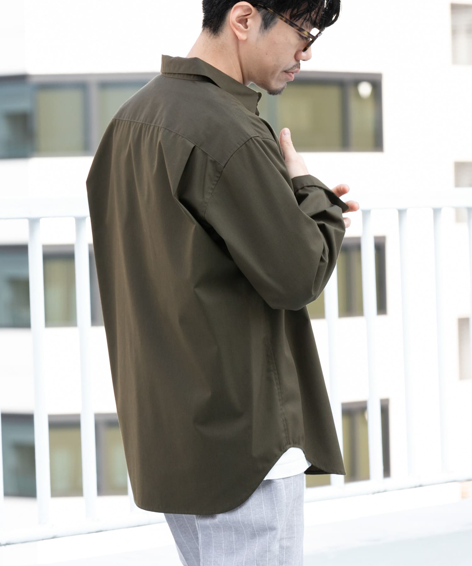 KHAKI