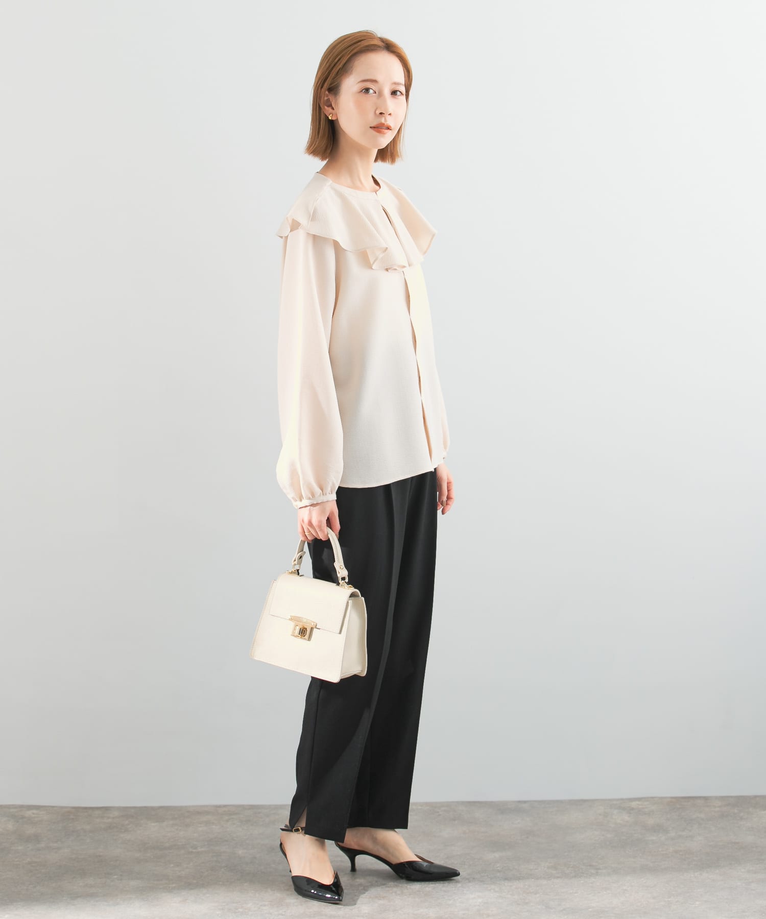 beige