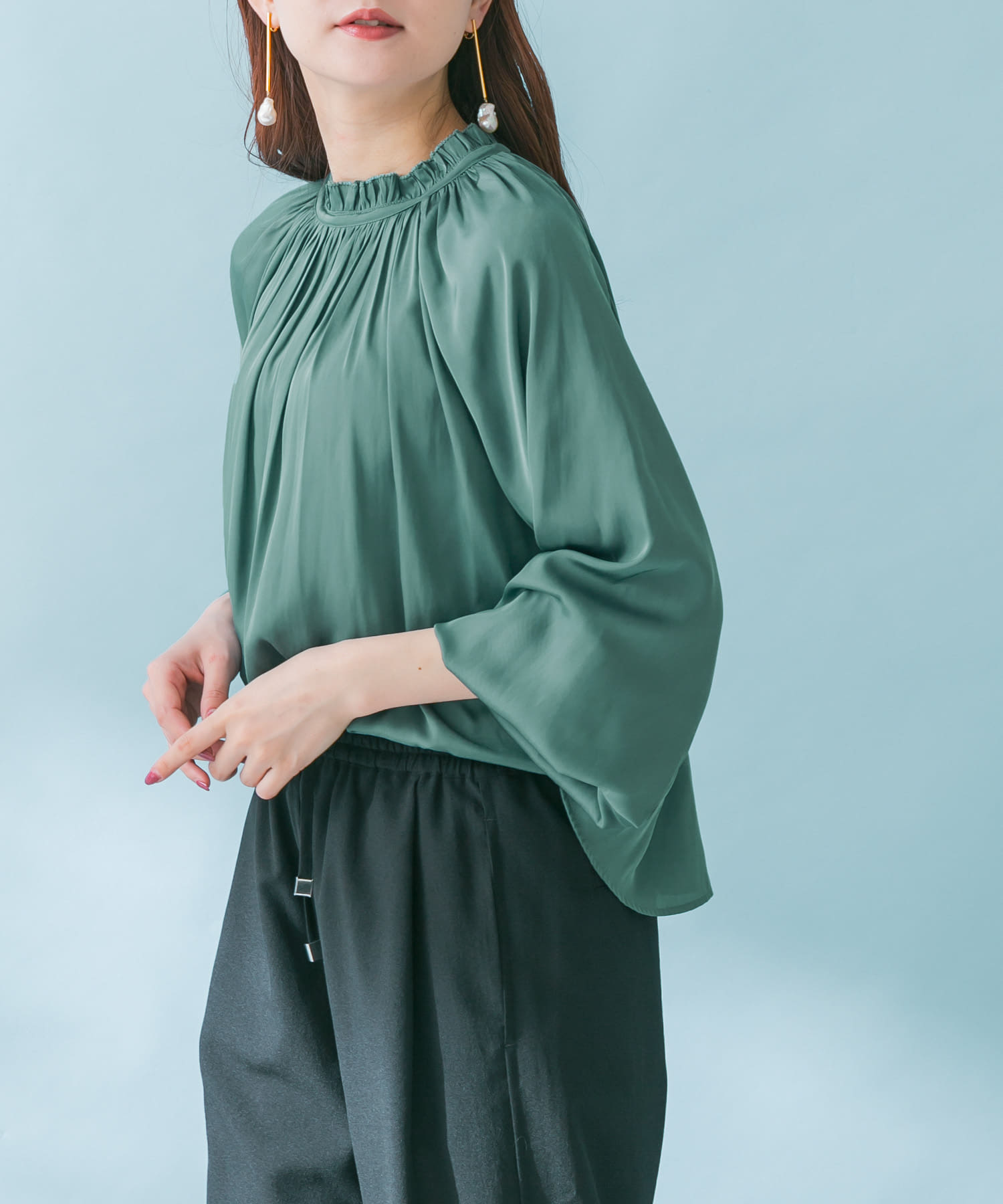 GREEN