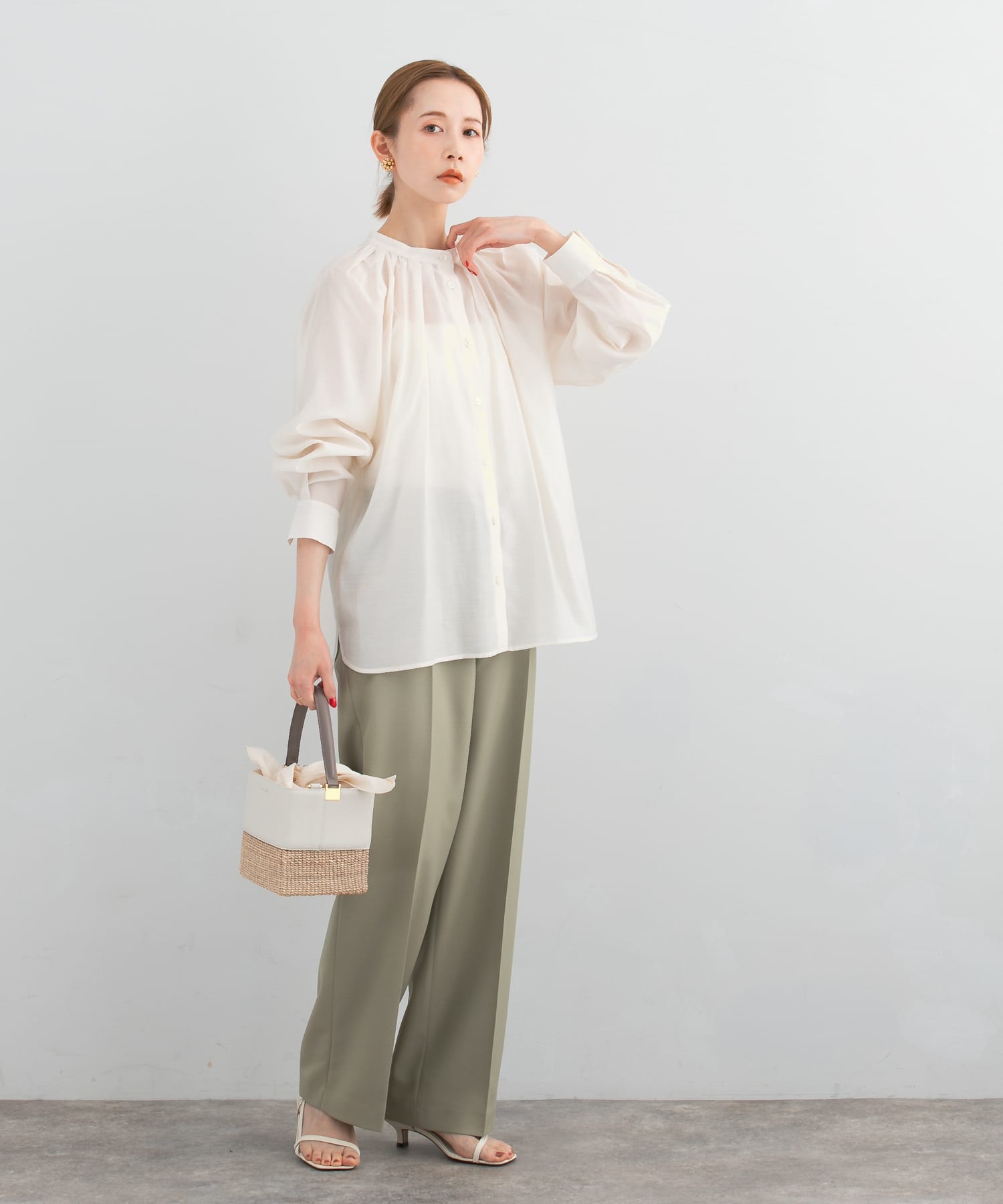 lightkhaki