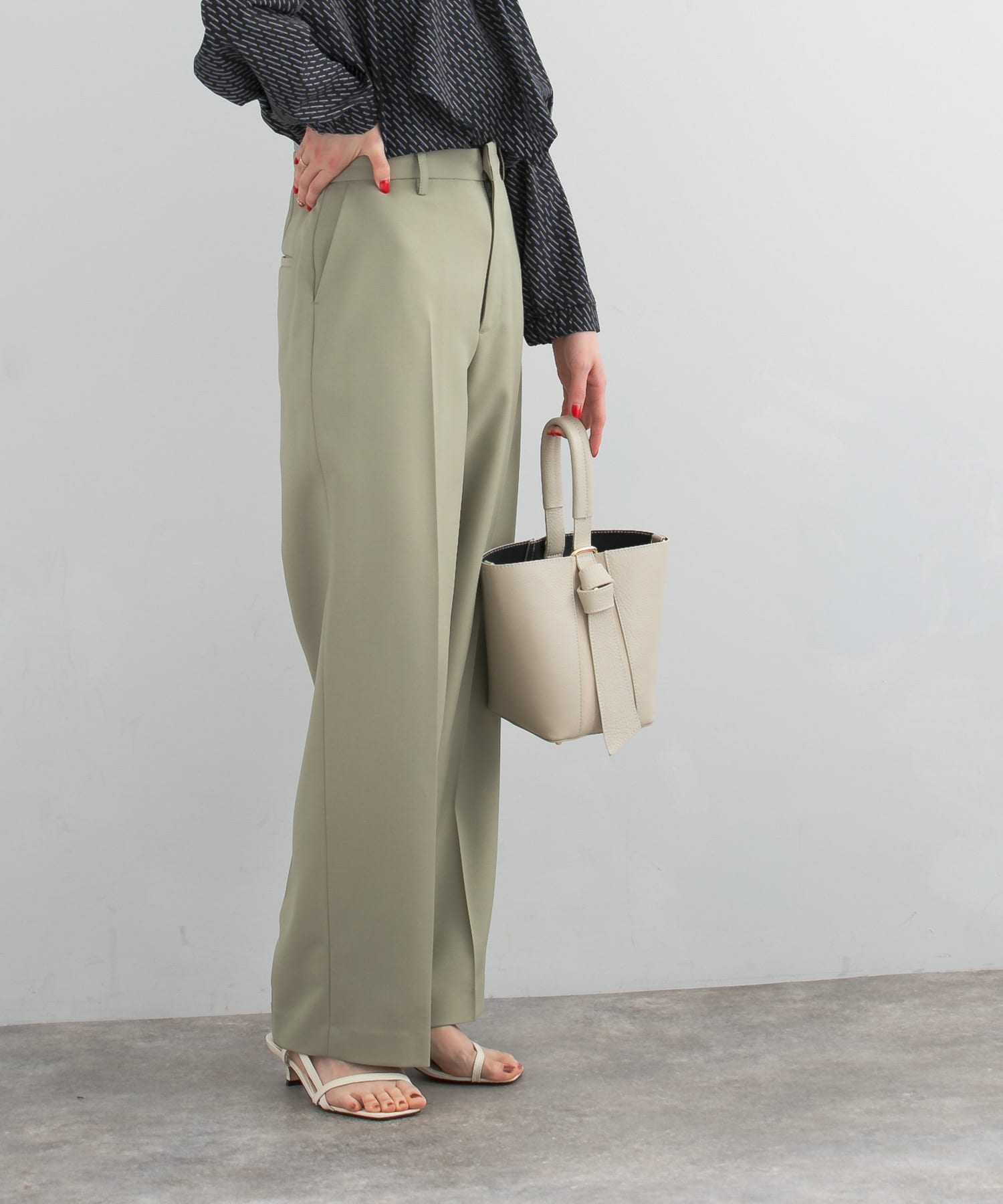lightkhaki