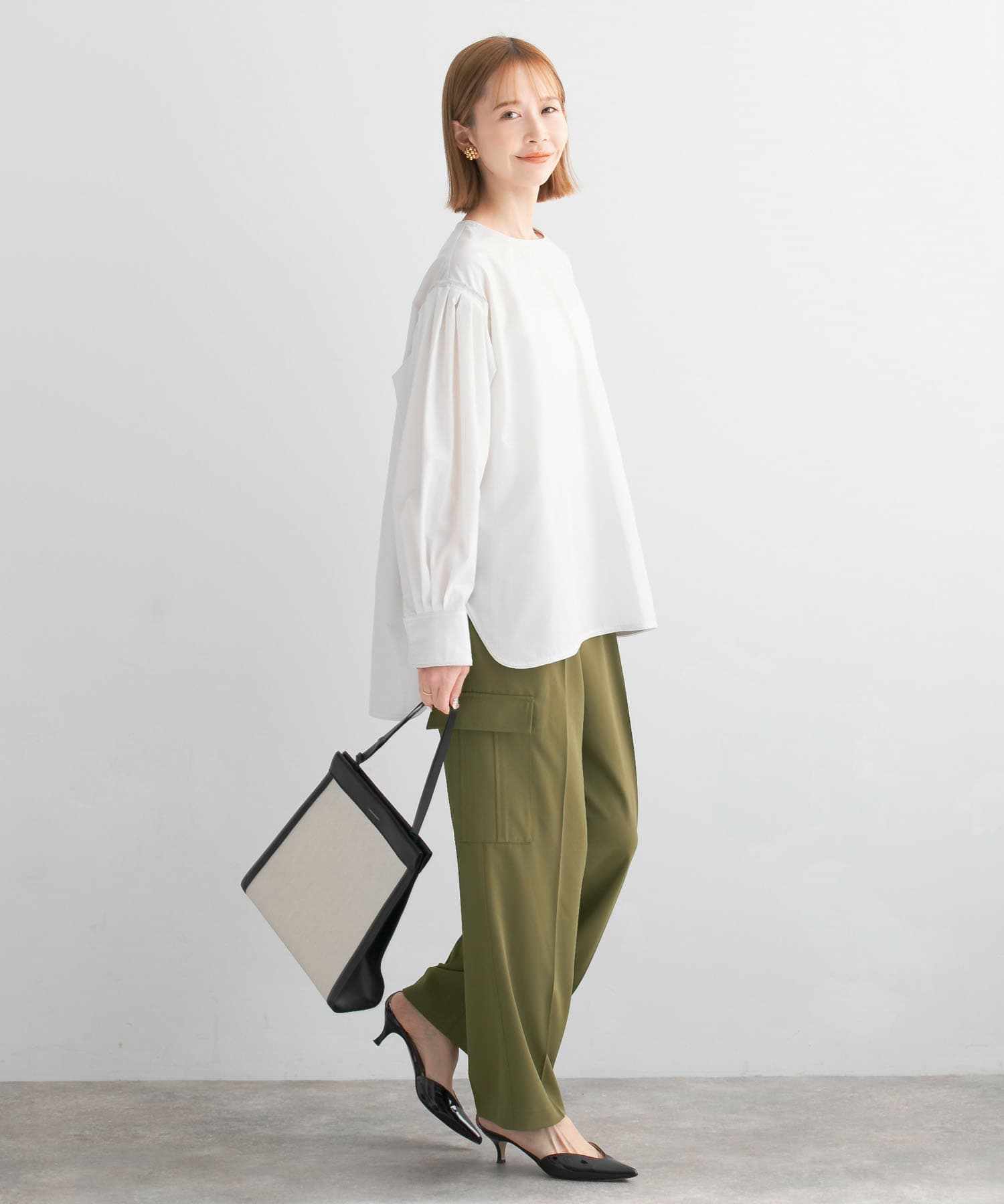 KHAKI