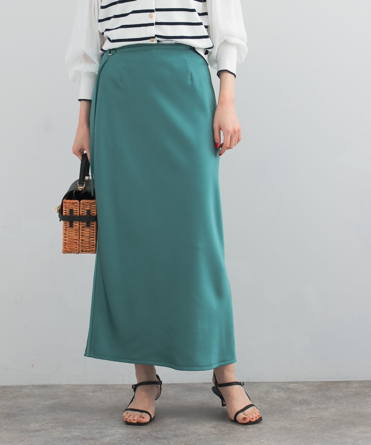 リップルサテンスカート