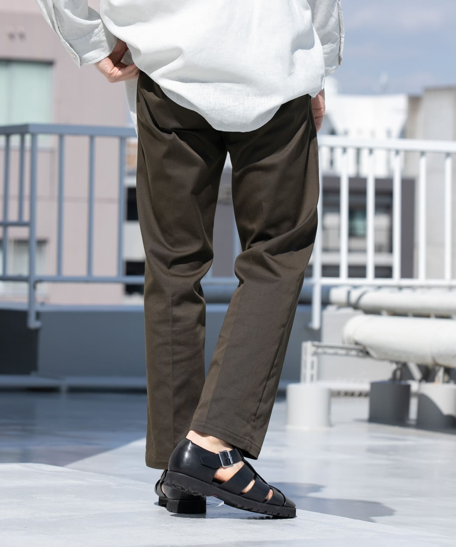 KHAKI