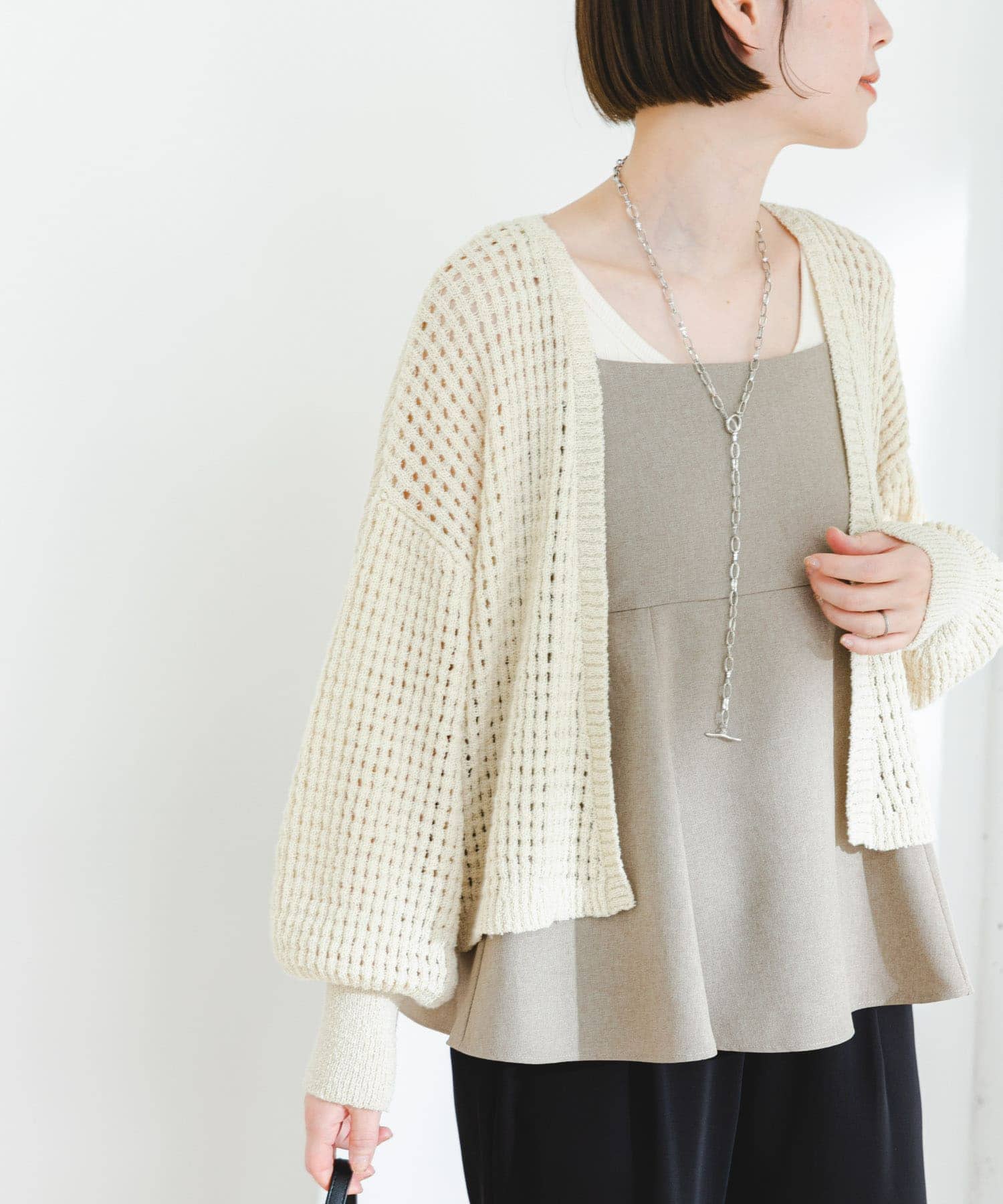 L/BEIGE