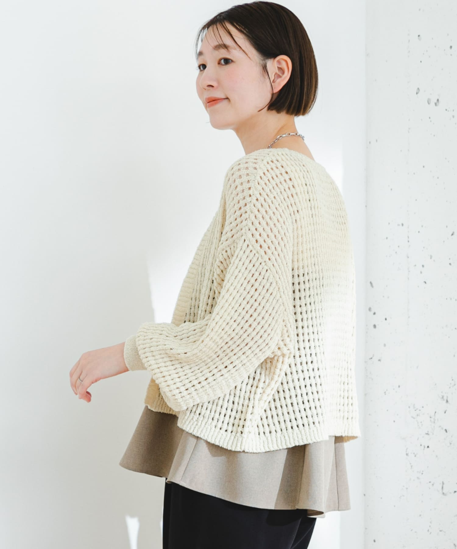 L/BEIGE
