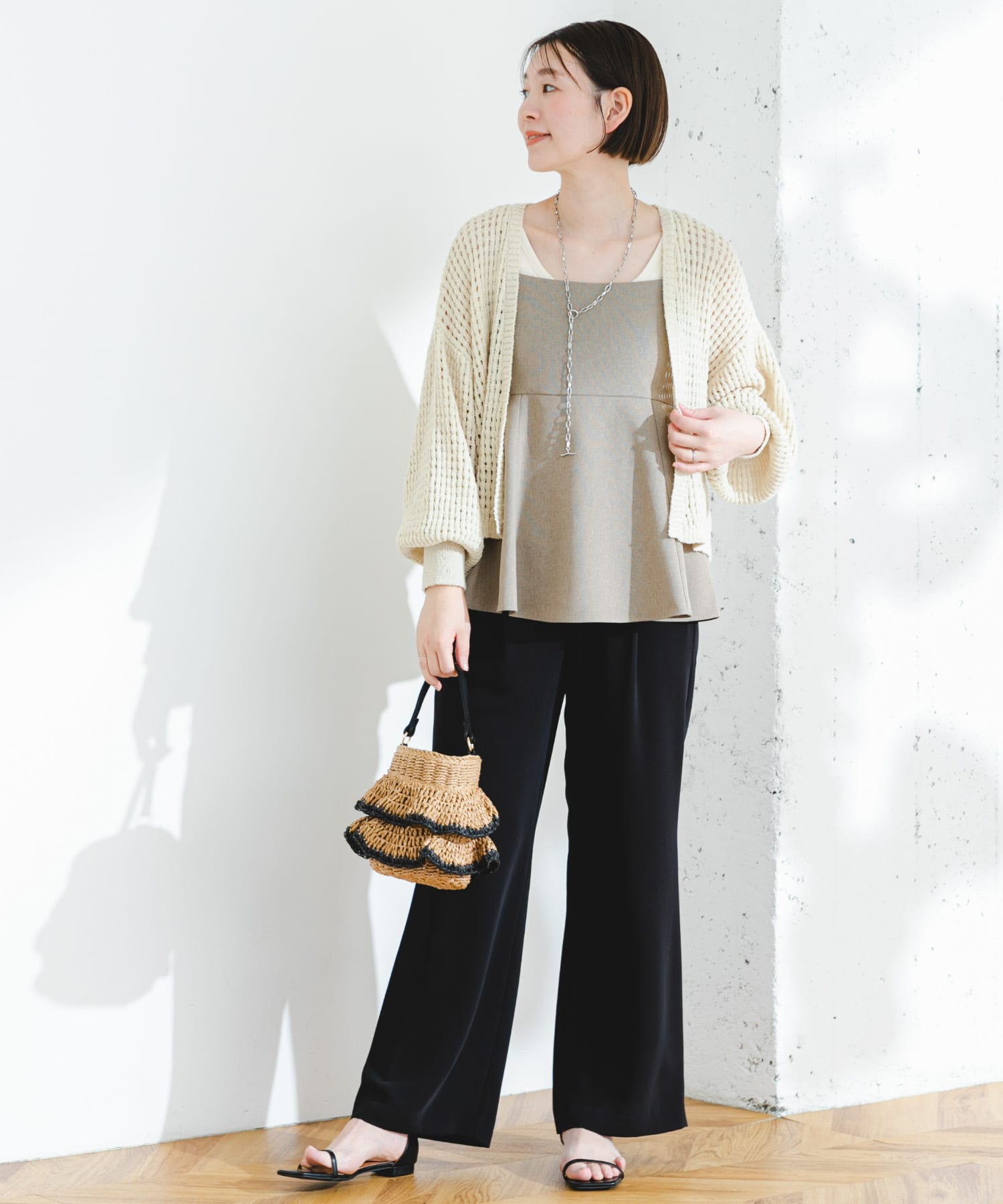 L/BEIGE