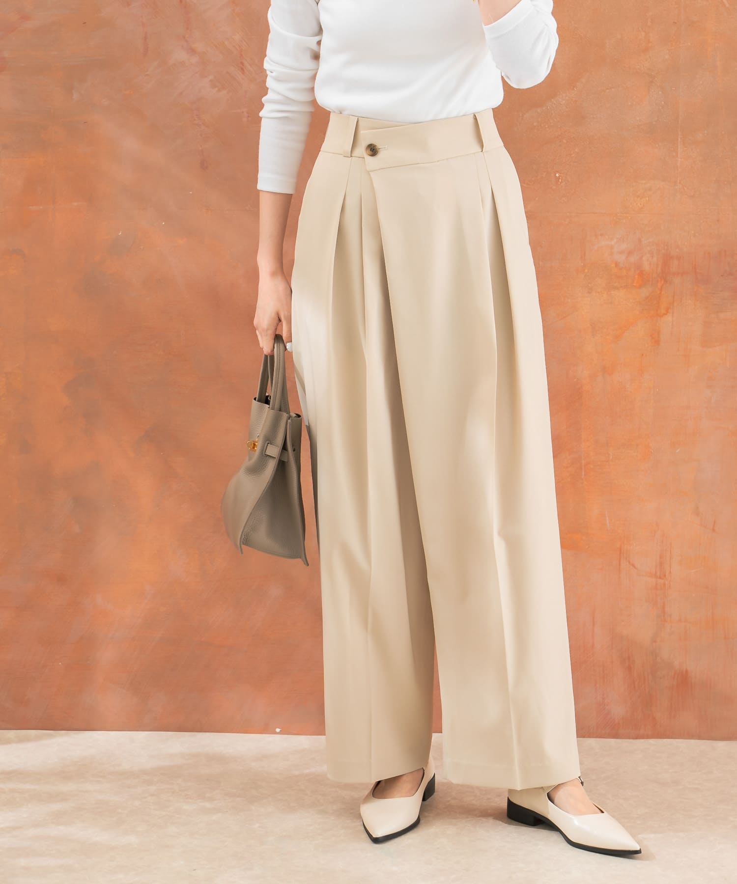 beige