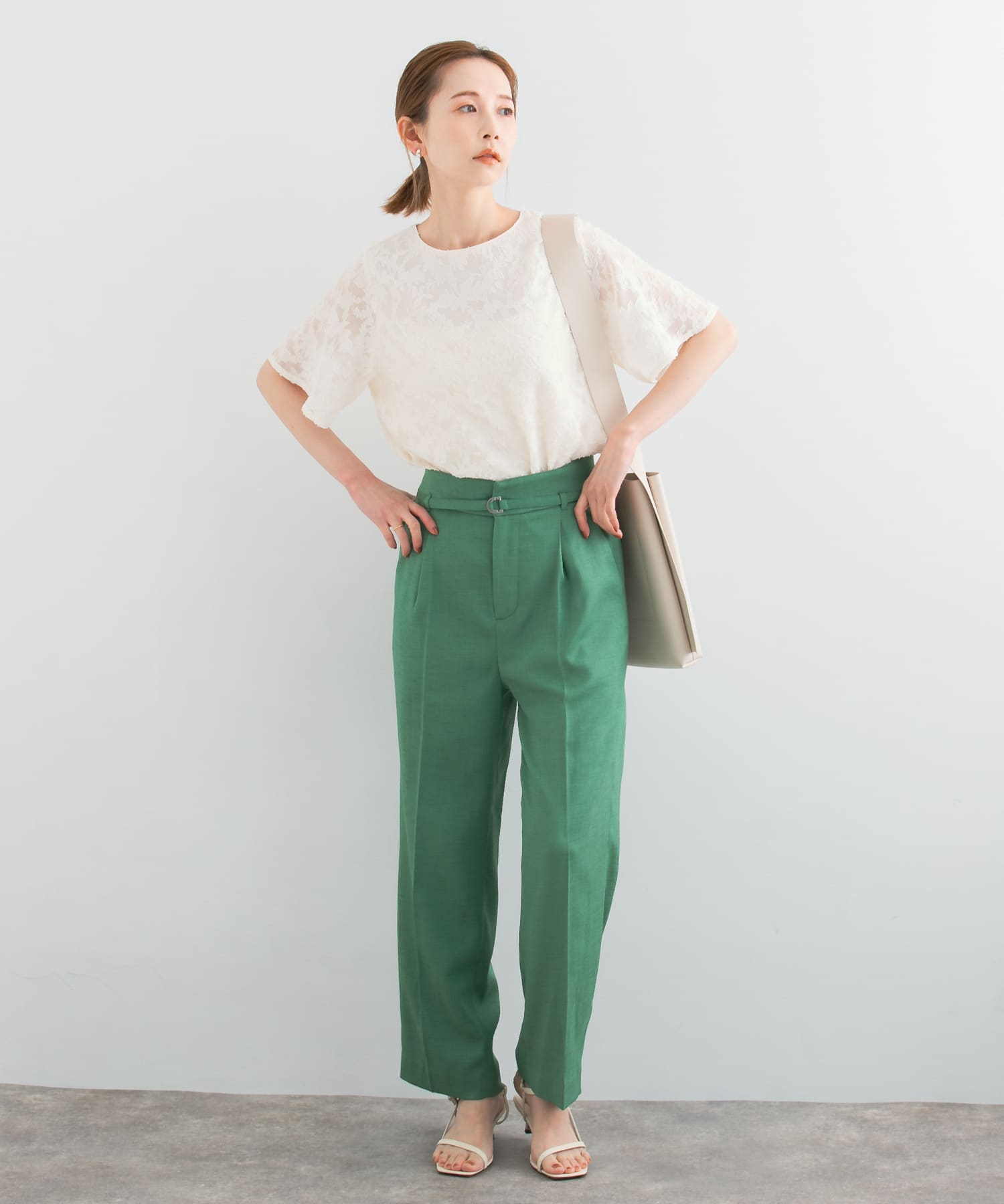 GREEN