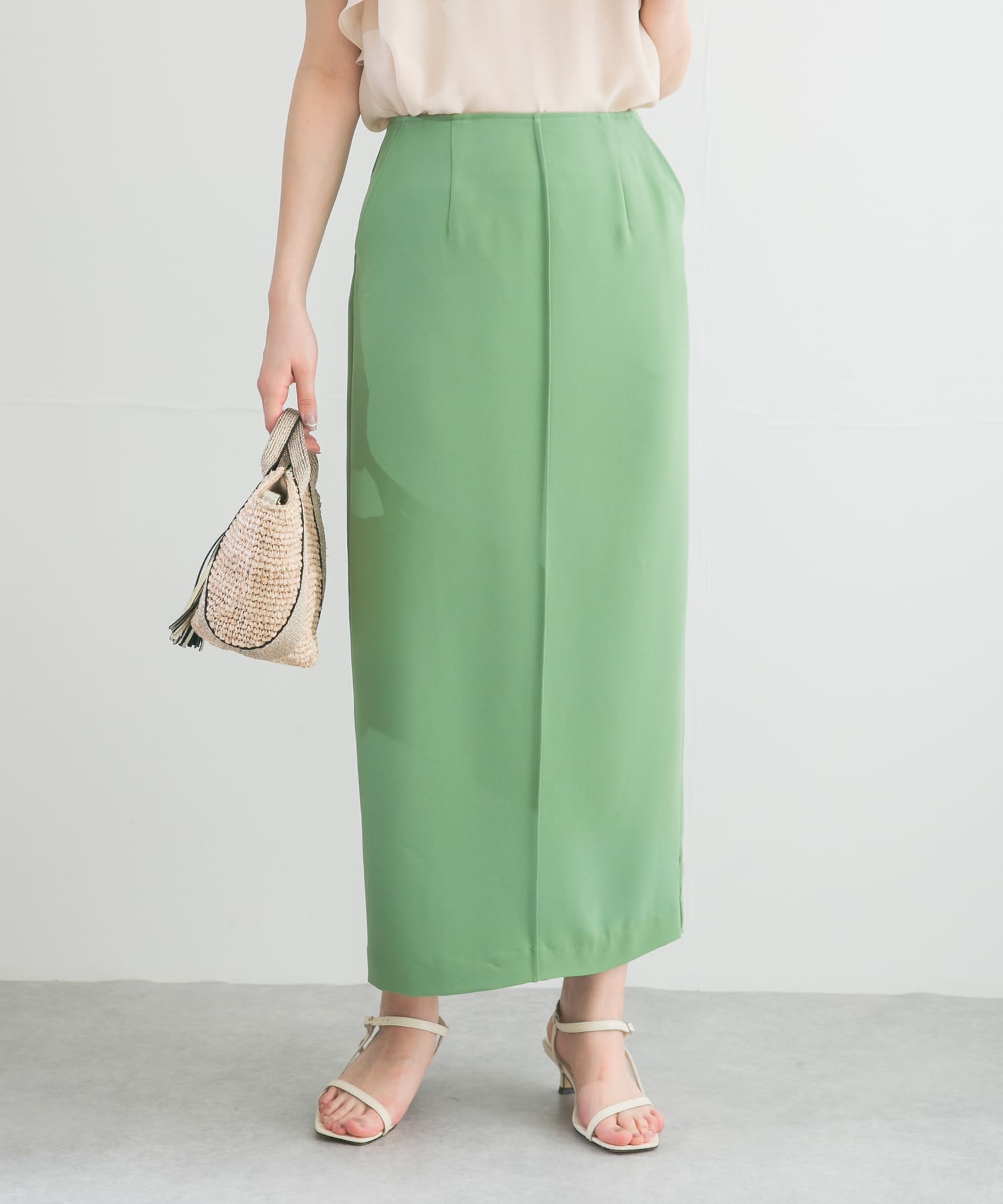 GREEN