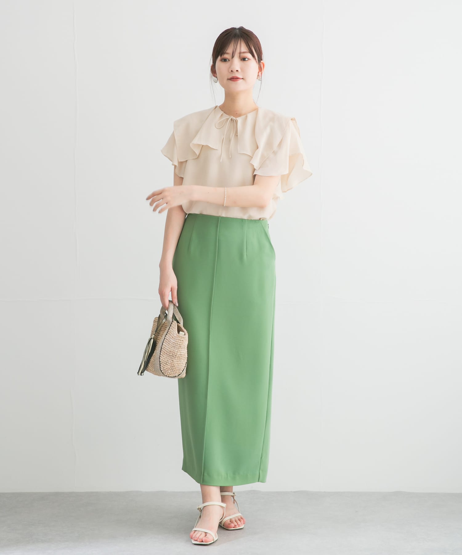 GREEN