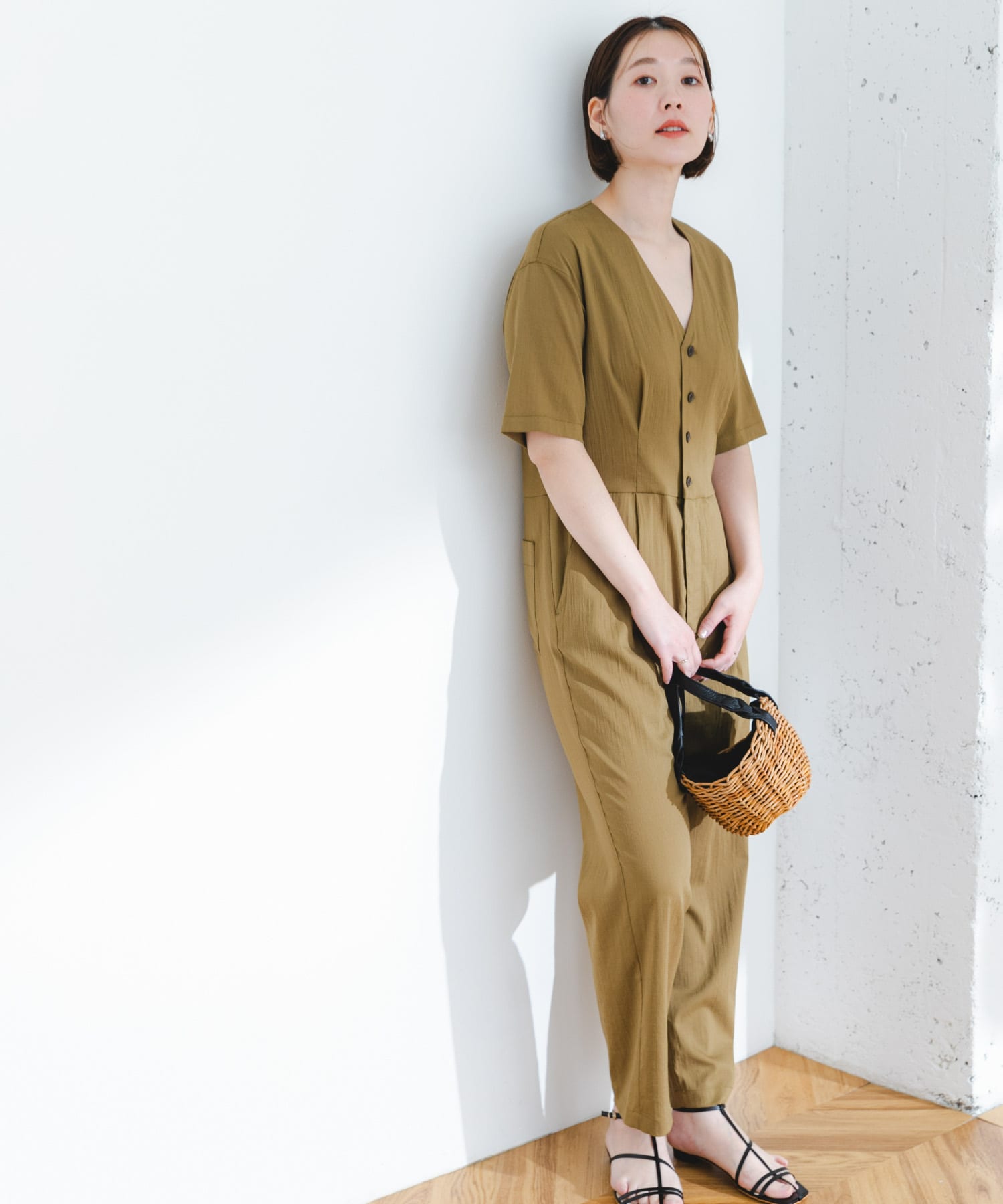 KHAKI