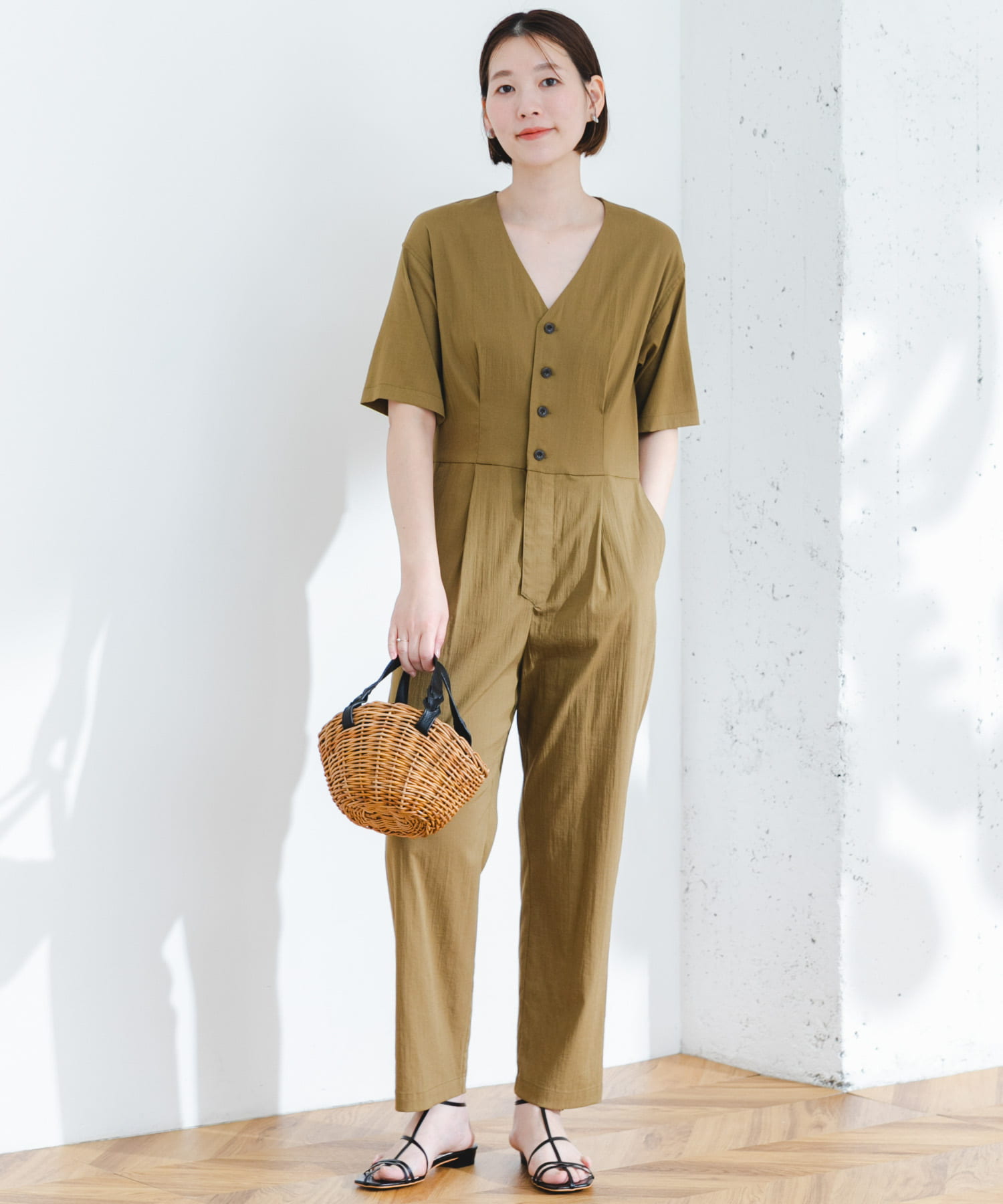 KHAKI