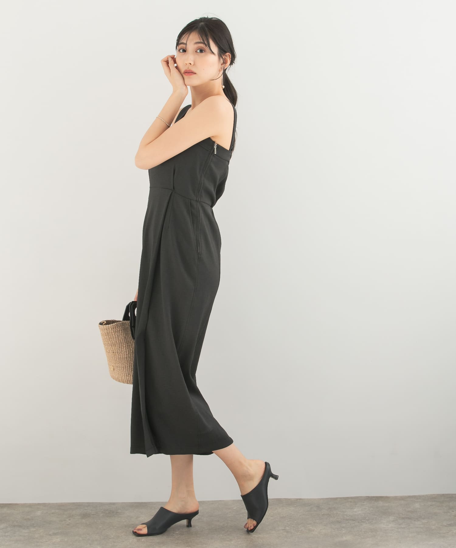 身長：169cm サイズ：38