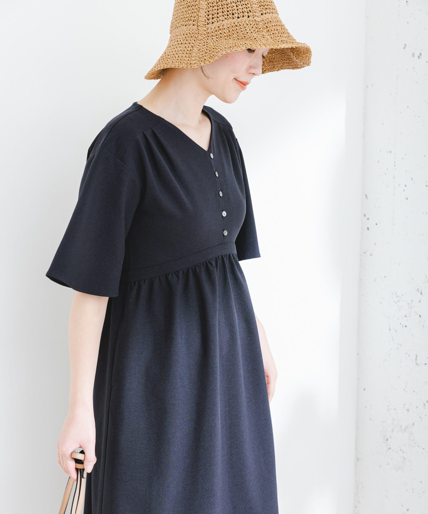 riu.ワンピース UR TECH DRYLUXE』F by ROSSO ウエストマークワンピース(36 BEIGE