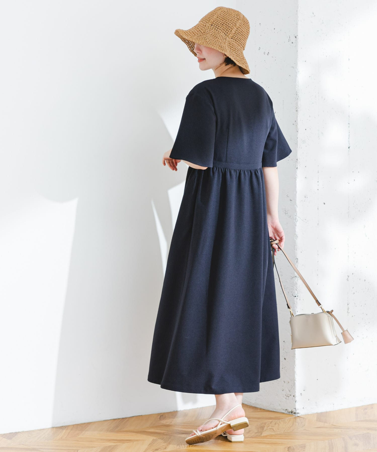 riu.ワンピース UR TECH DRYLUXE』F by ROSSO ウエストマークワンピース(36 BEIGE