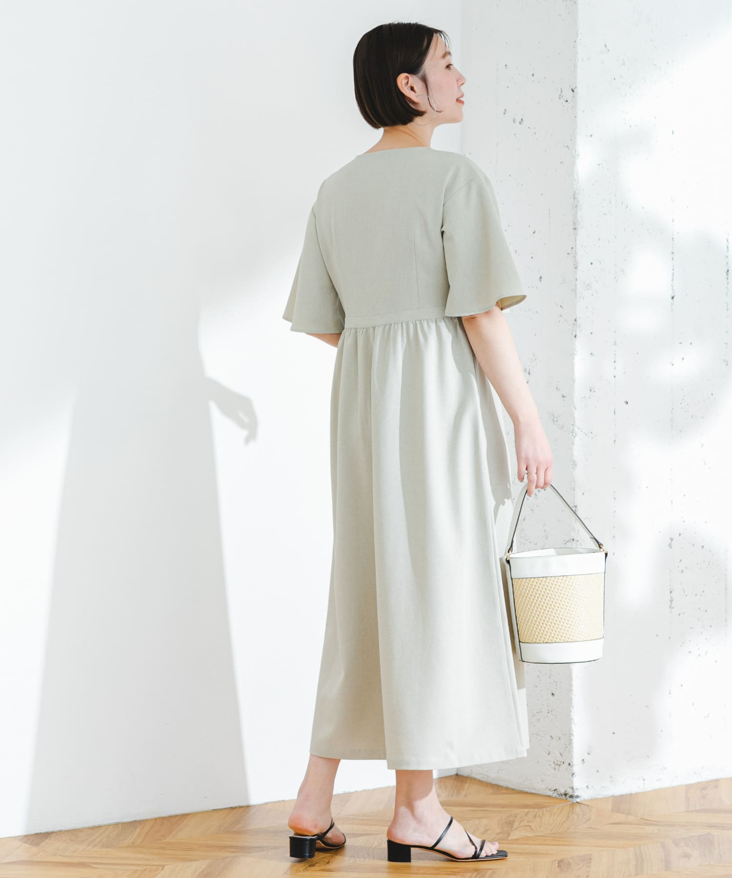 身長：164cm サイズ：38