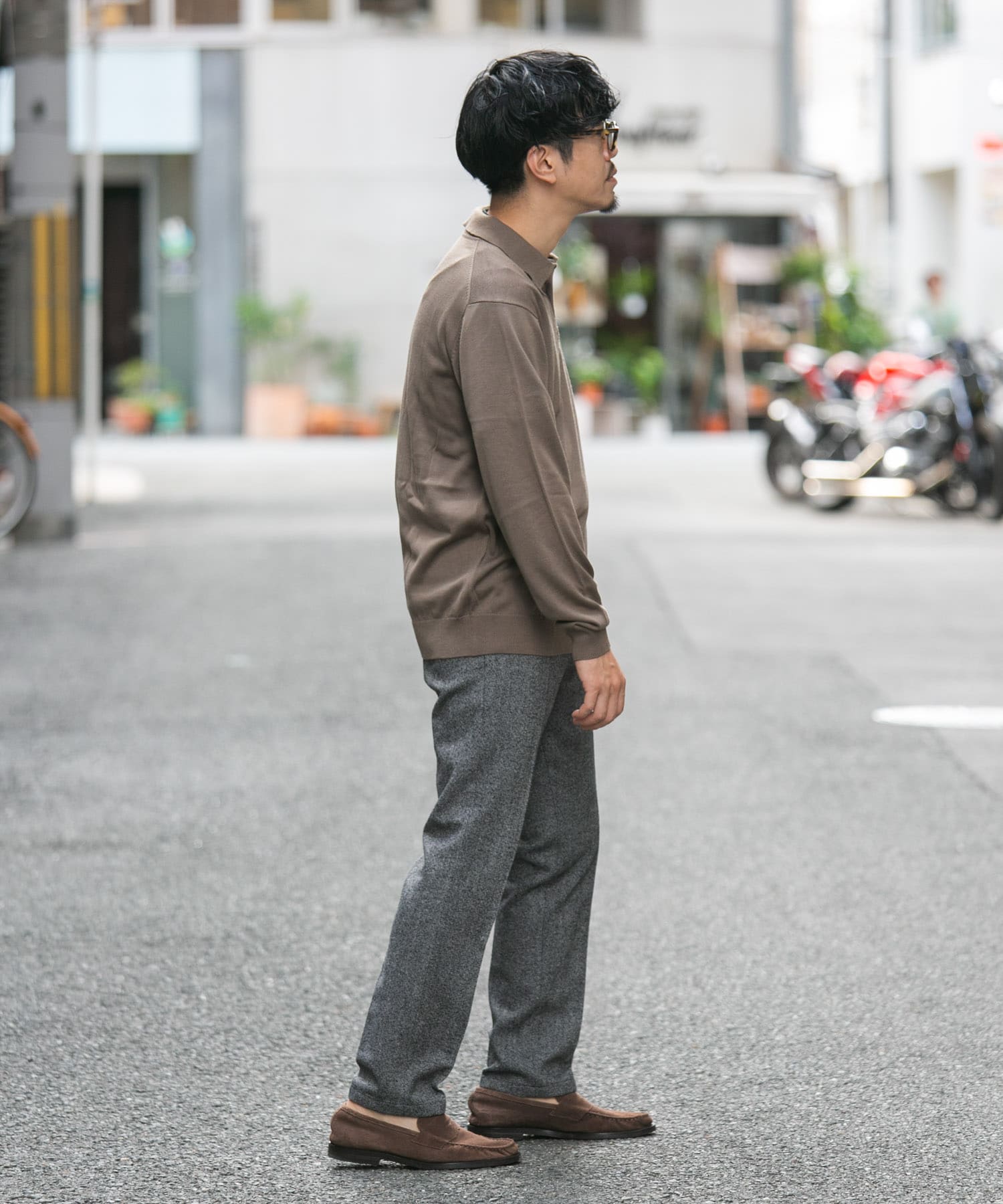 BEIGE
