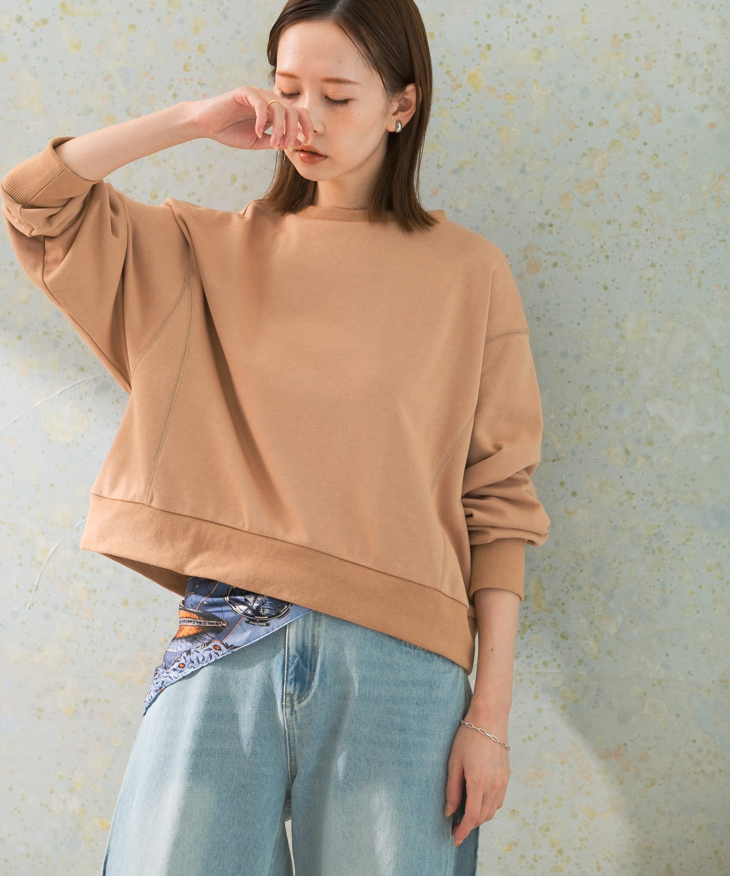 beige