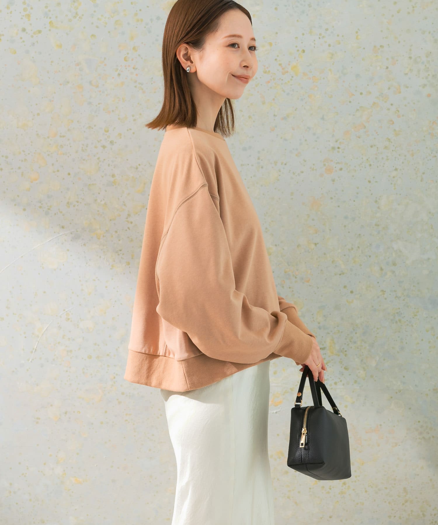 beige