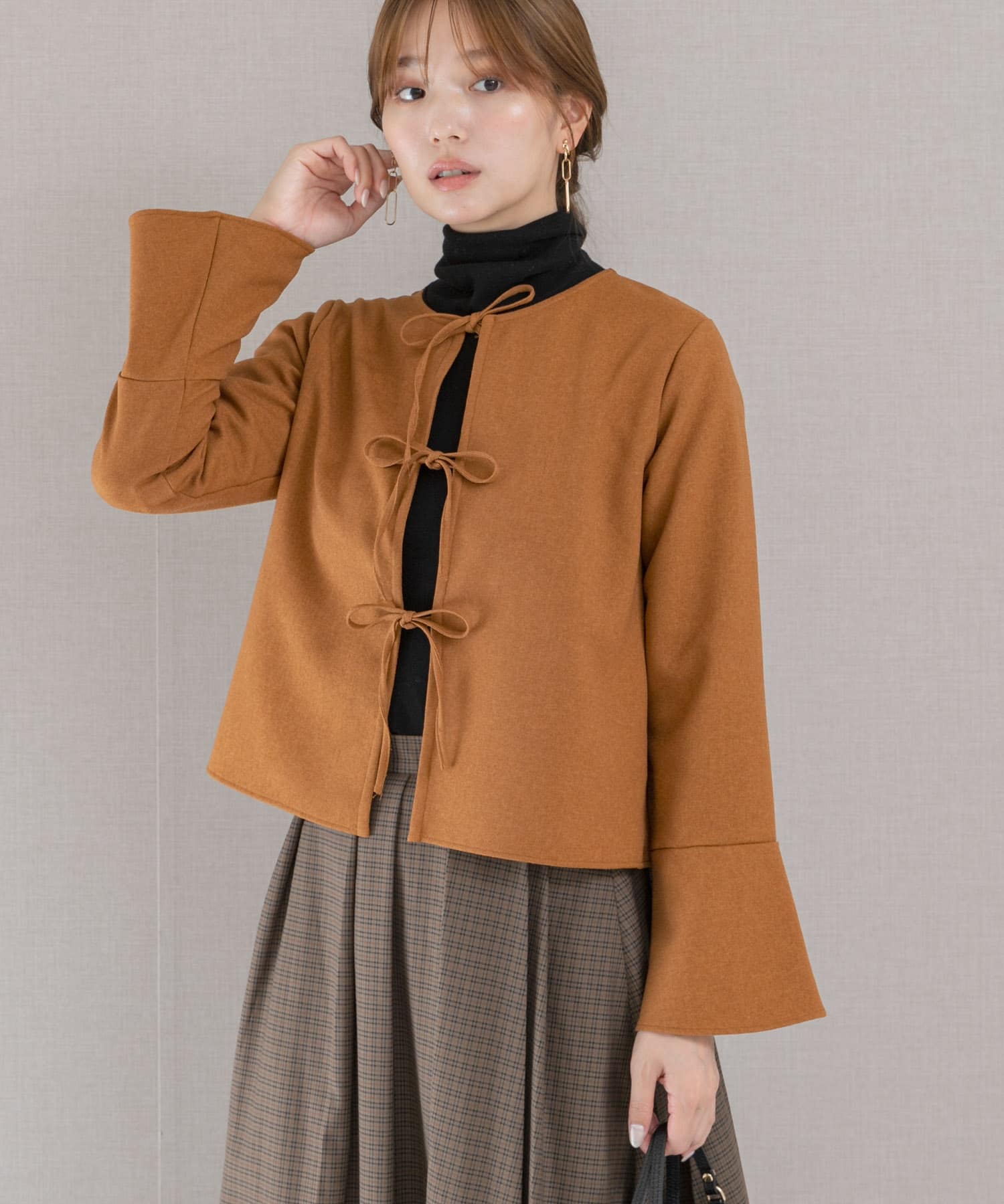 リボンブラウス