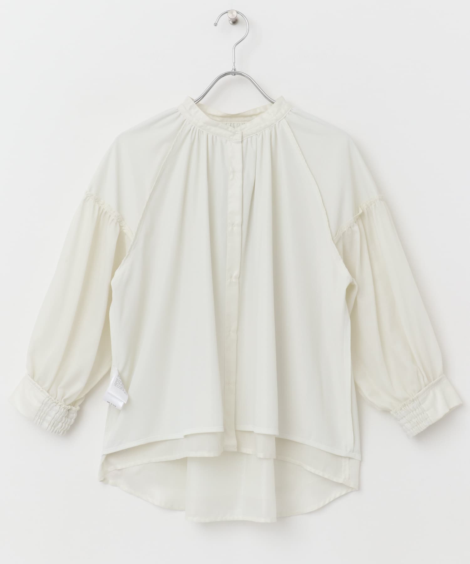 OFF WHITE