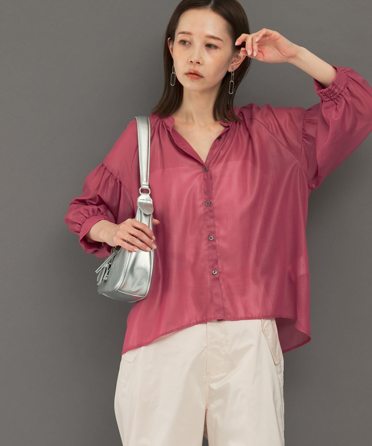 チンツシアーギャザーブラウス