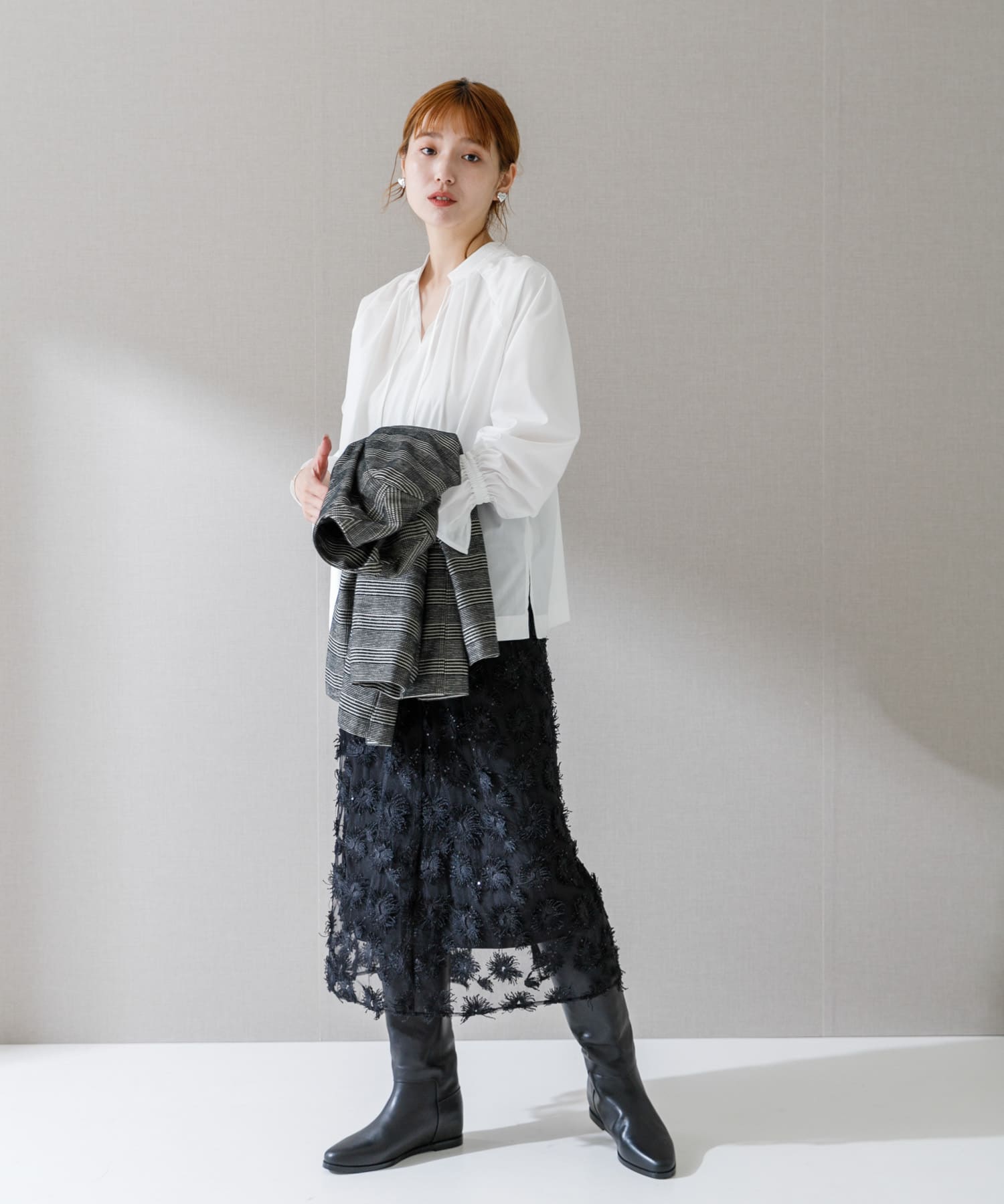 OFF WHITE