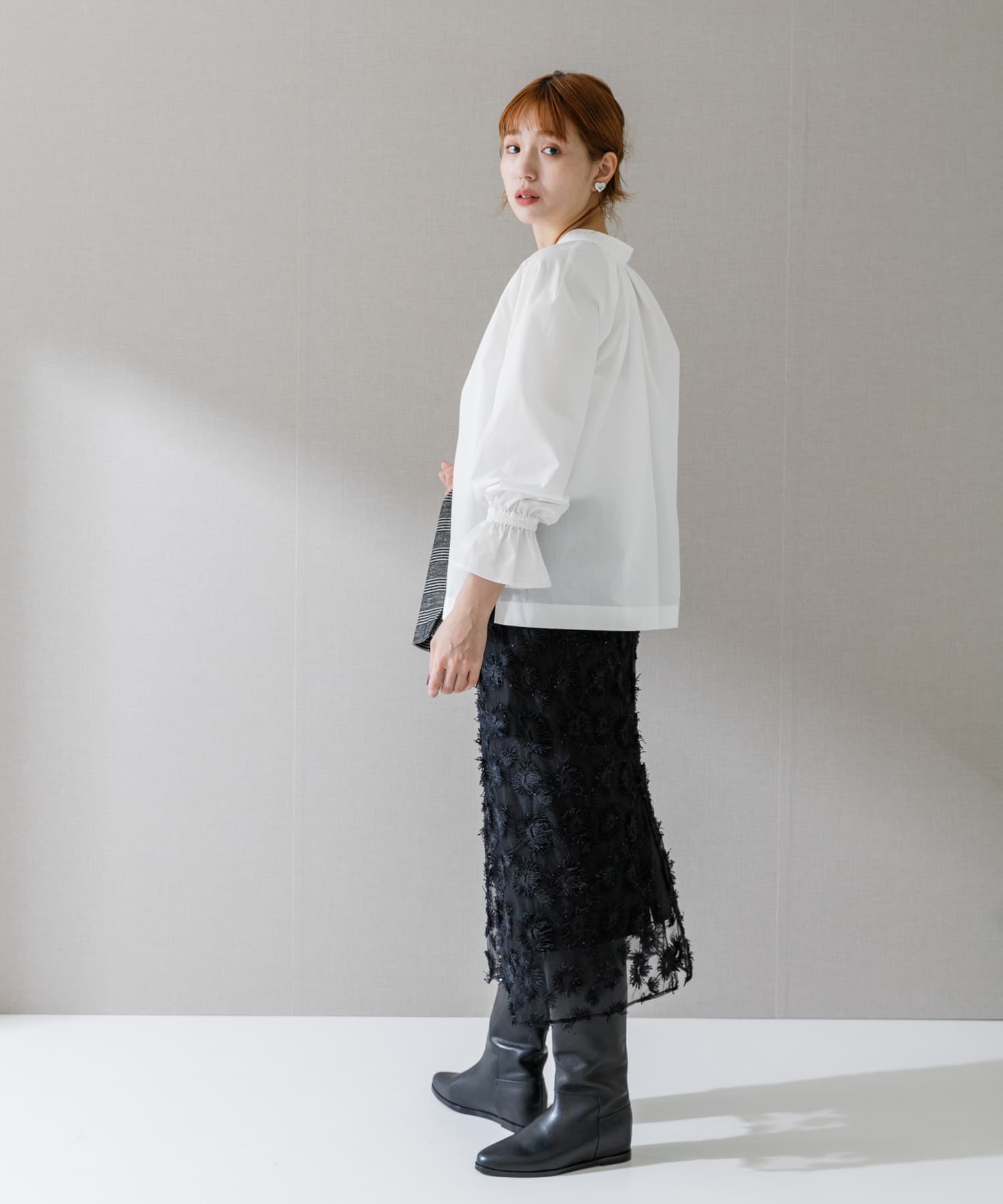 OFF WHITE