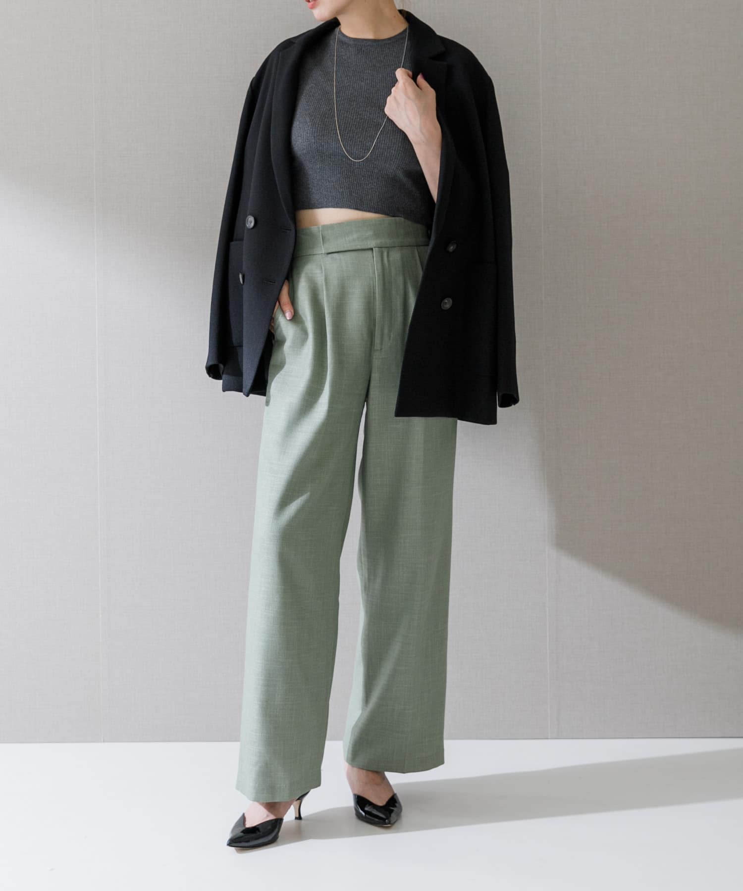 身長：168cm サイズ：38