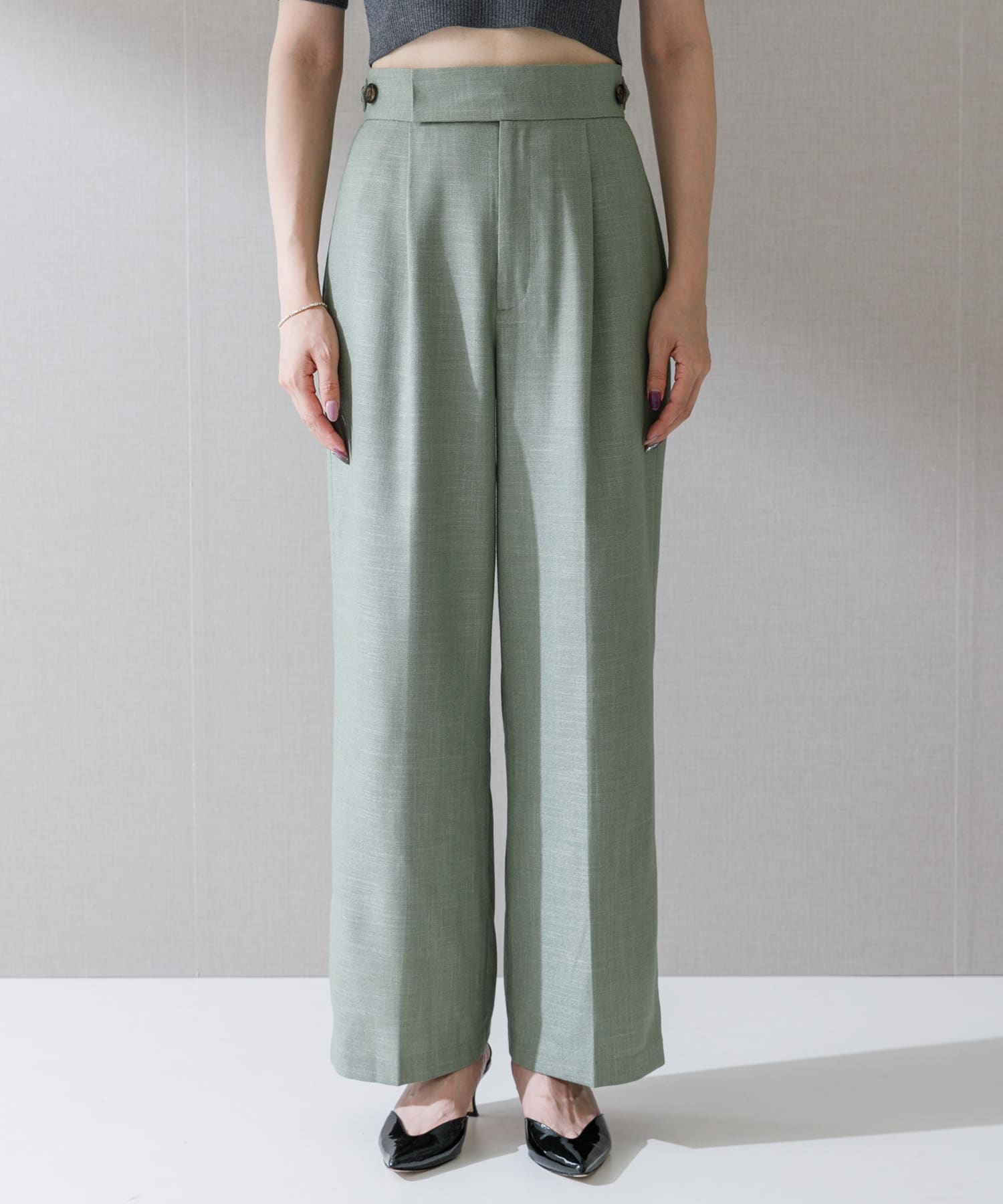 身長：168cm サイズ：38