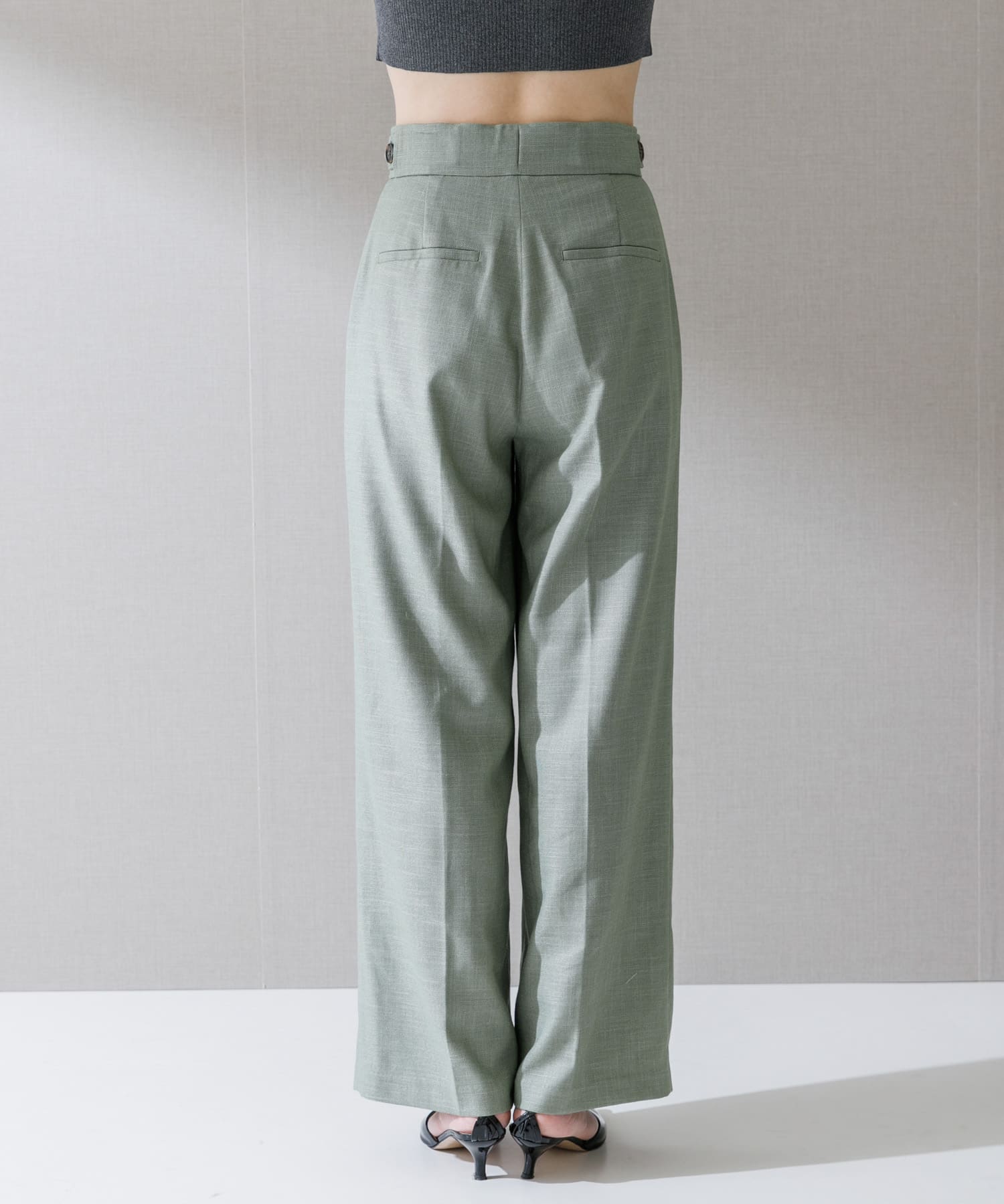 身長：168cm サイズ：38