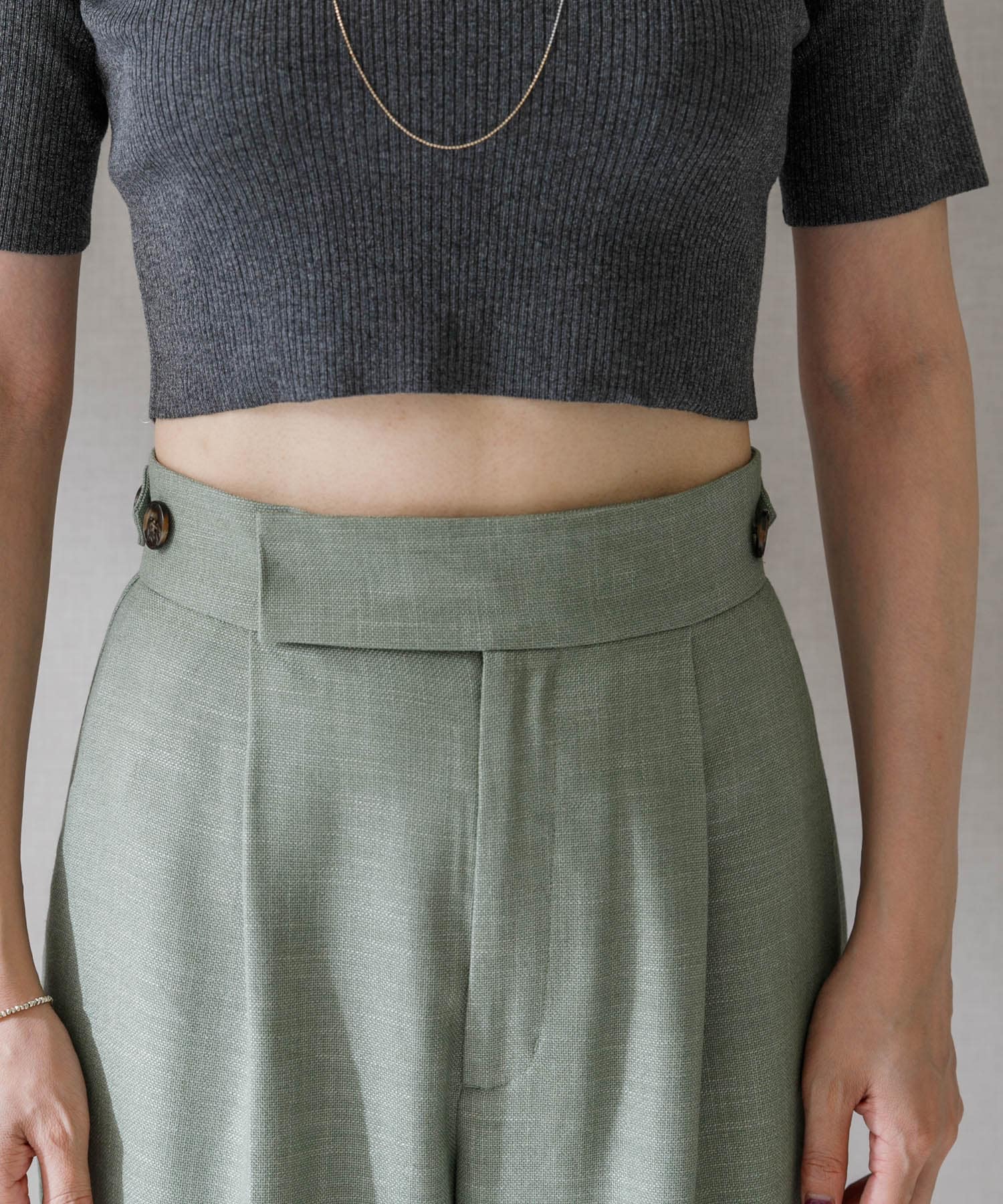 身長：168cm サイズ：38